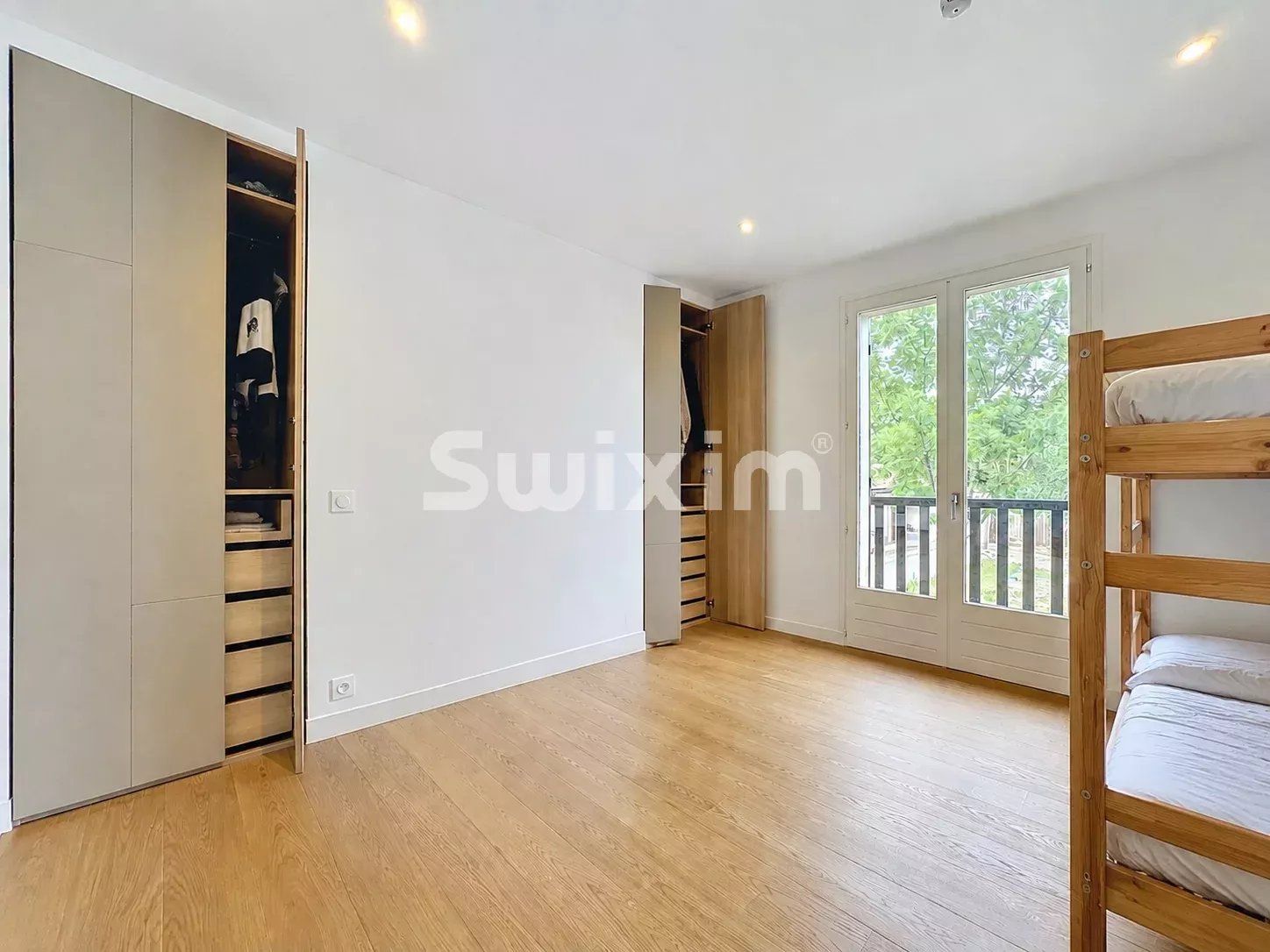 house 5 Rooms for sale on Thoiry (01710)