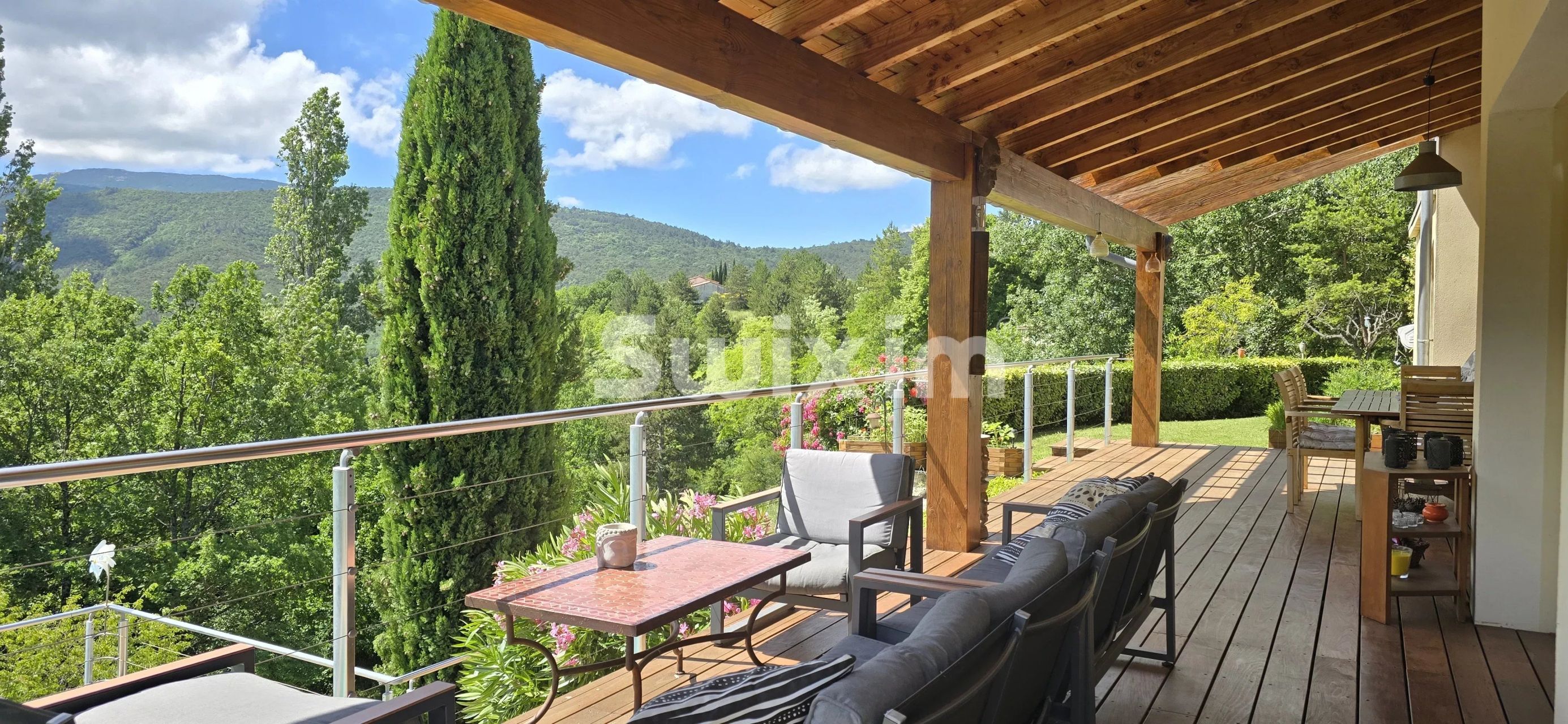 casa 7 Camere in vendita su Dieulefit (26220)
