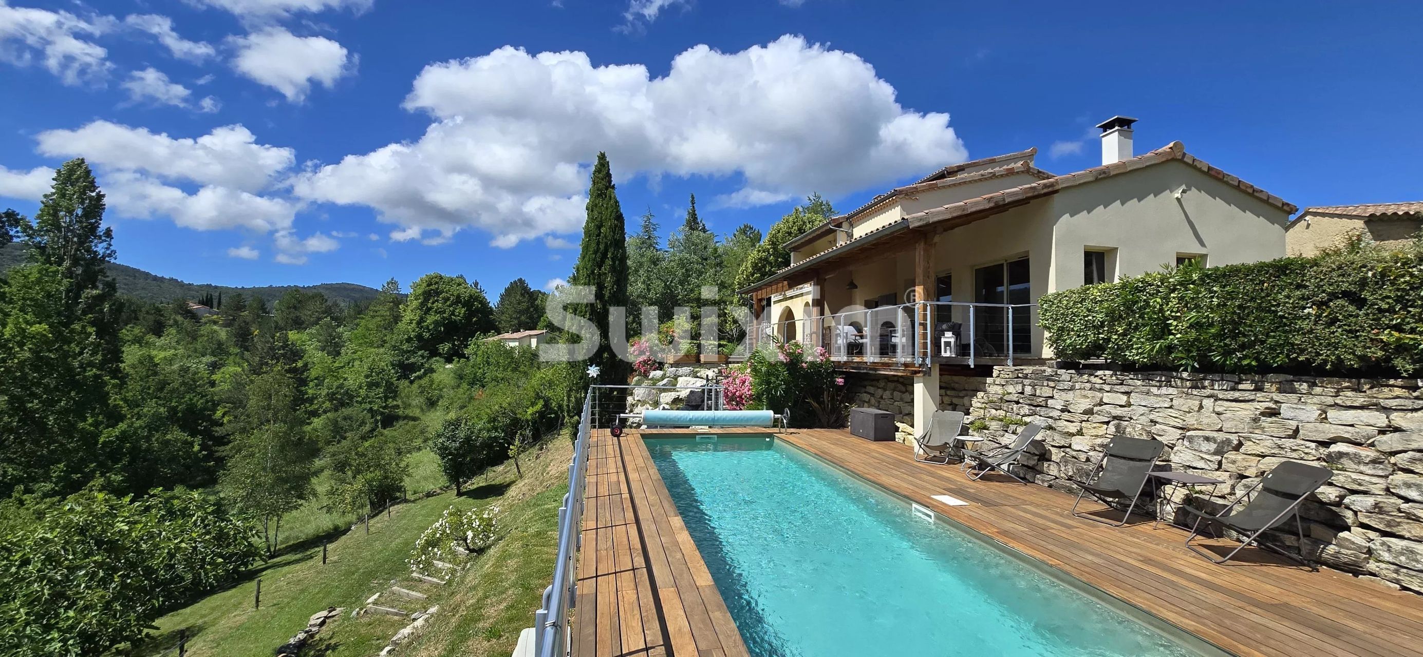 casa 7 Camere in vendita su Dieulefit (26220)