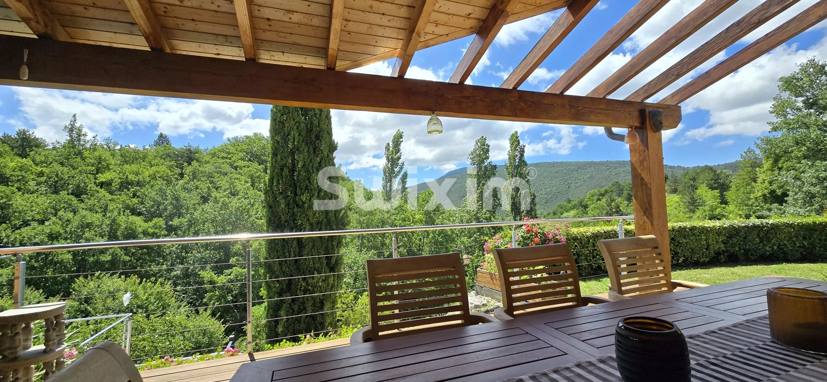 casa 7 Camere in vendita su Dieulefit (26220)
