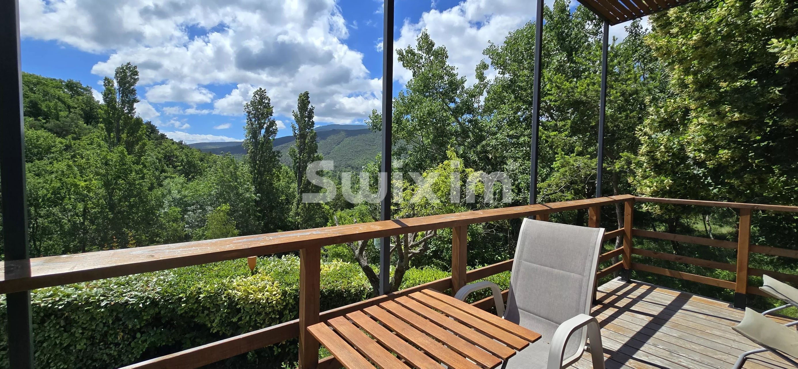 casa 7 Camere in vendita su Dieulefit (26220)