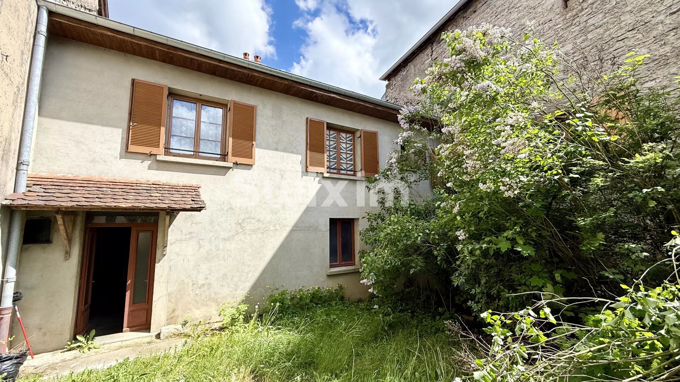 casa 5 Camere in vendita su Vers-en-Montagne (39300)