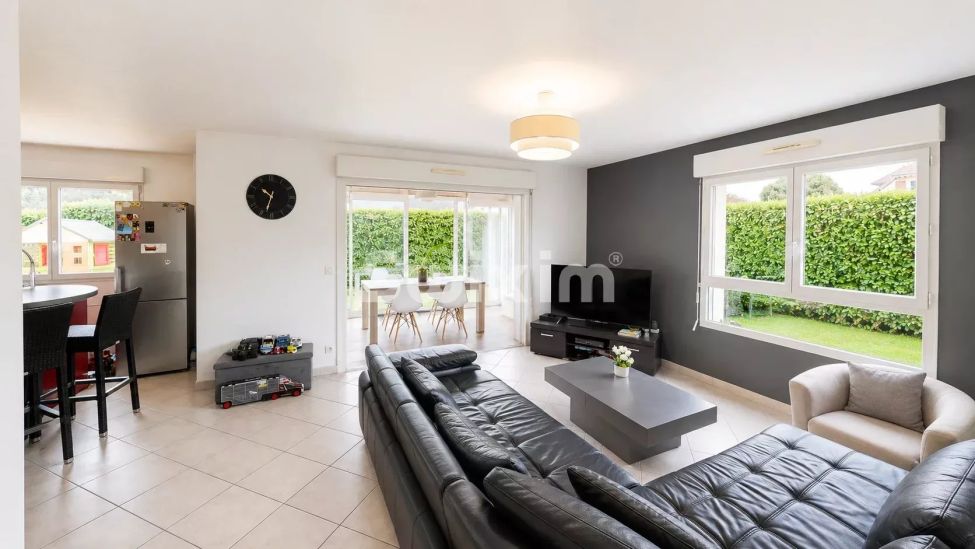 Venta Apartamento Saint-Pierre-en-Faucigny 3&nbsp;Salas 68&nbsp;m²