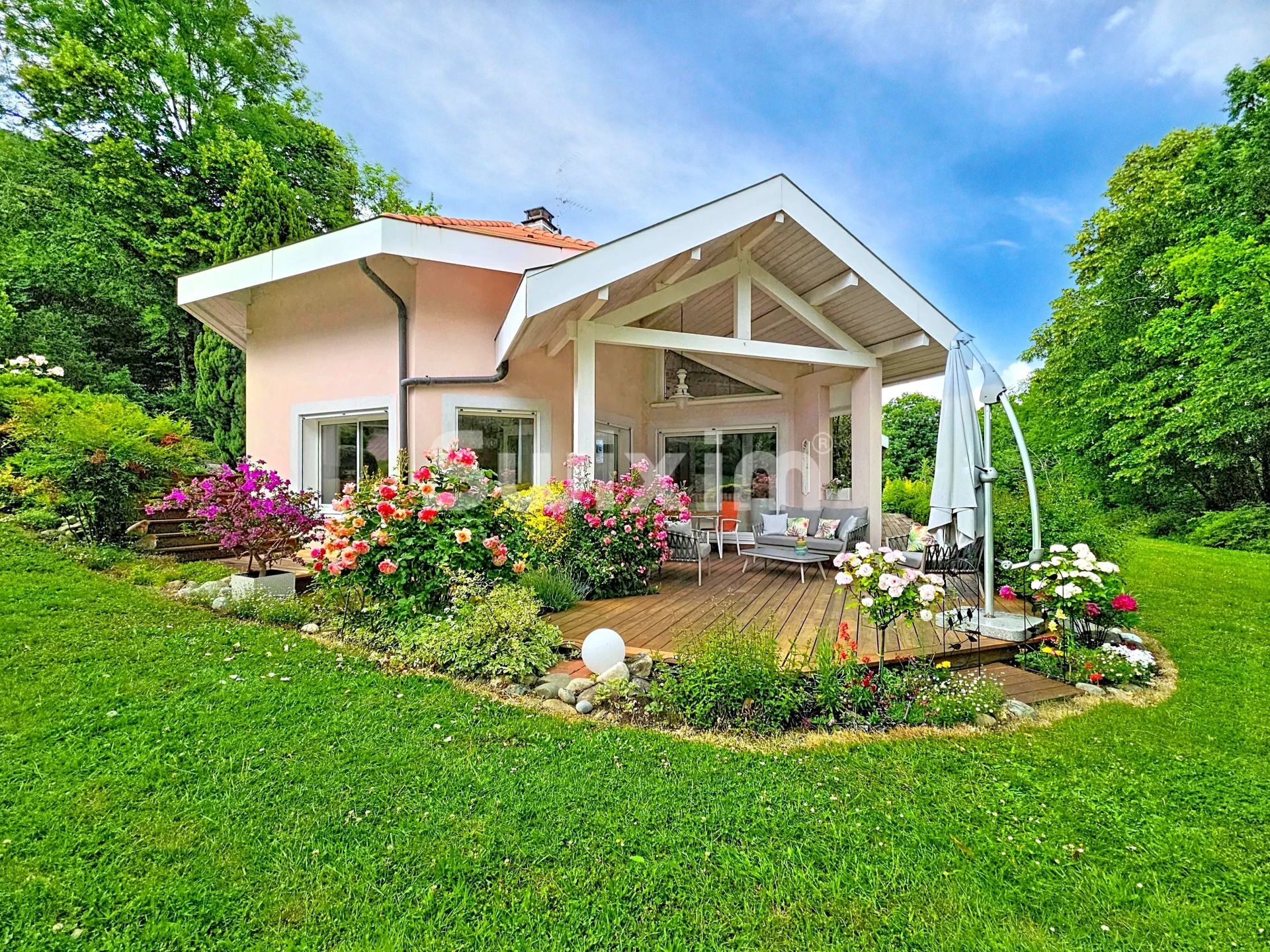 casa 5 Camere in vendita su Échenevex (01170)