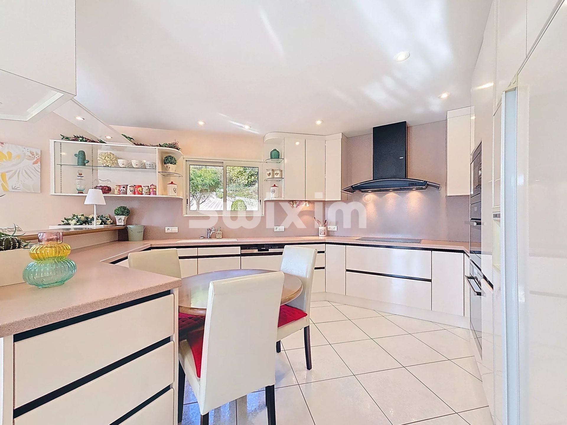 casa 5 Camere in vendita su Échenevex (01170)
