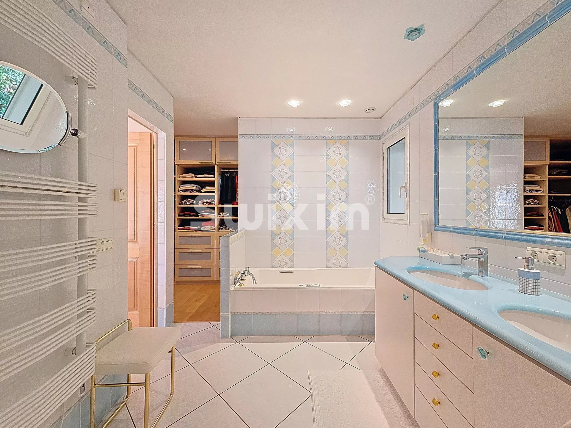 casa 5 Camere in vendita su Échenevex (01170)