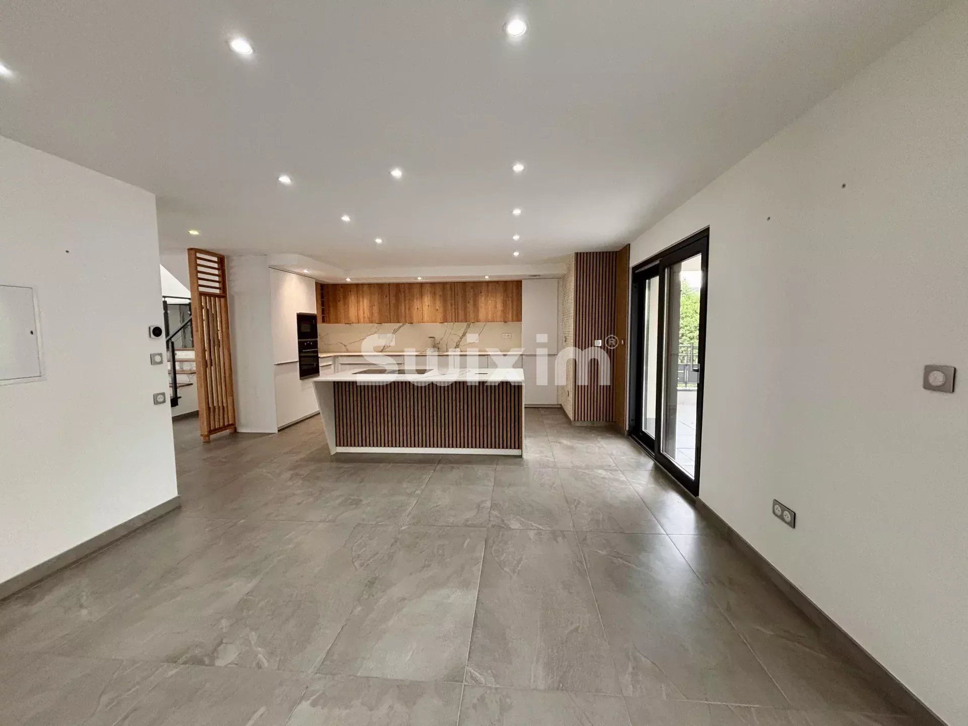 casa 7 Camere in vendita su Colmar (68000)