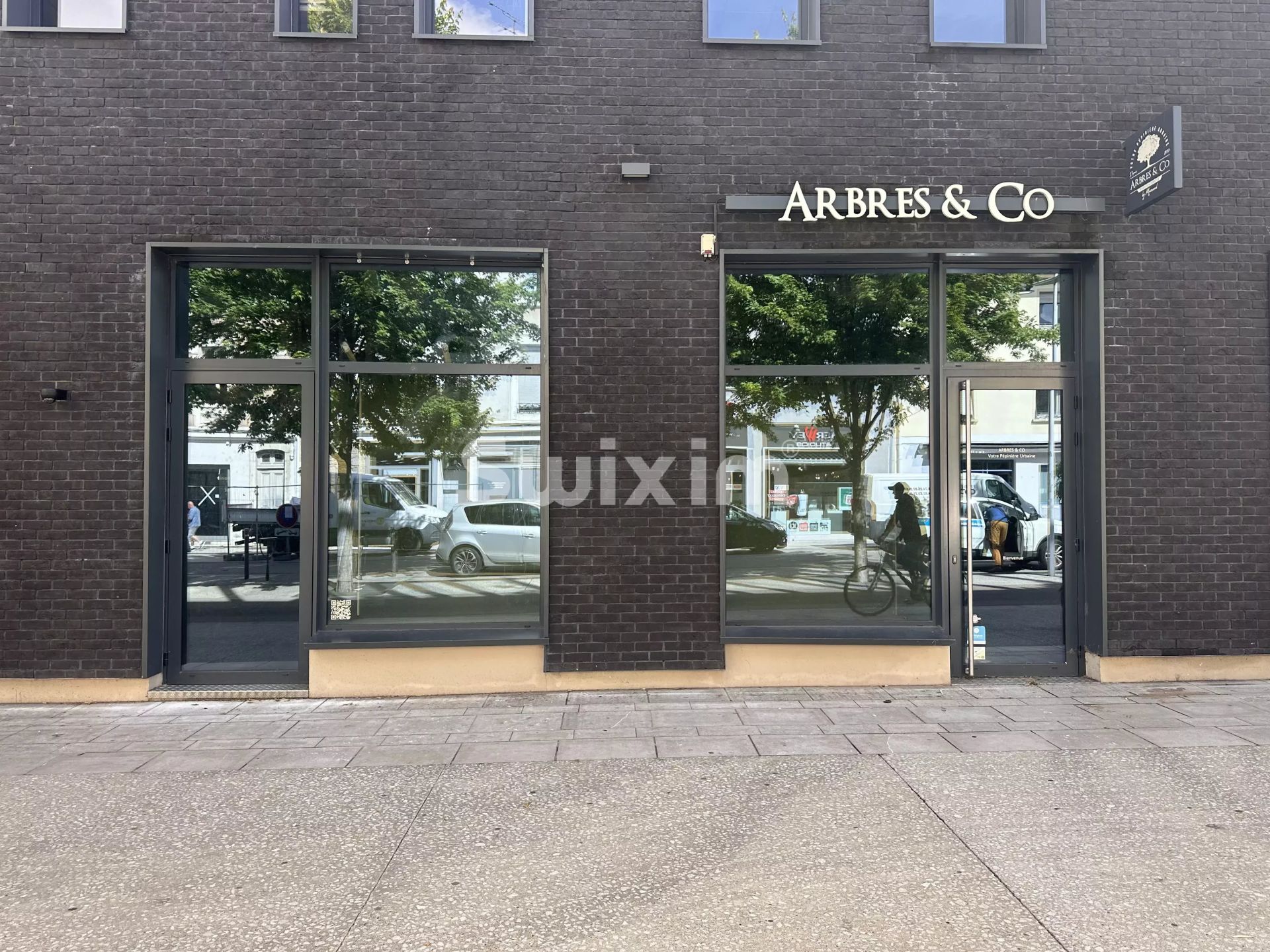 locale commerciale 2 Camere in affitto su Bourg-en-Bresse (01000)