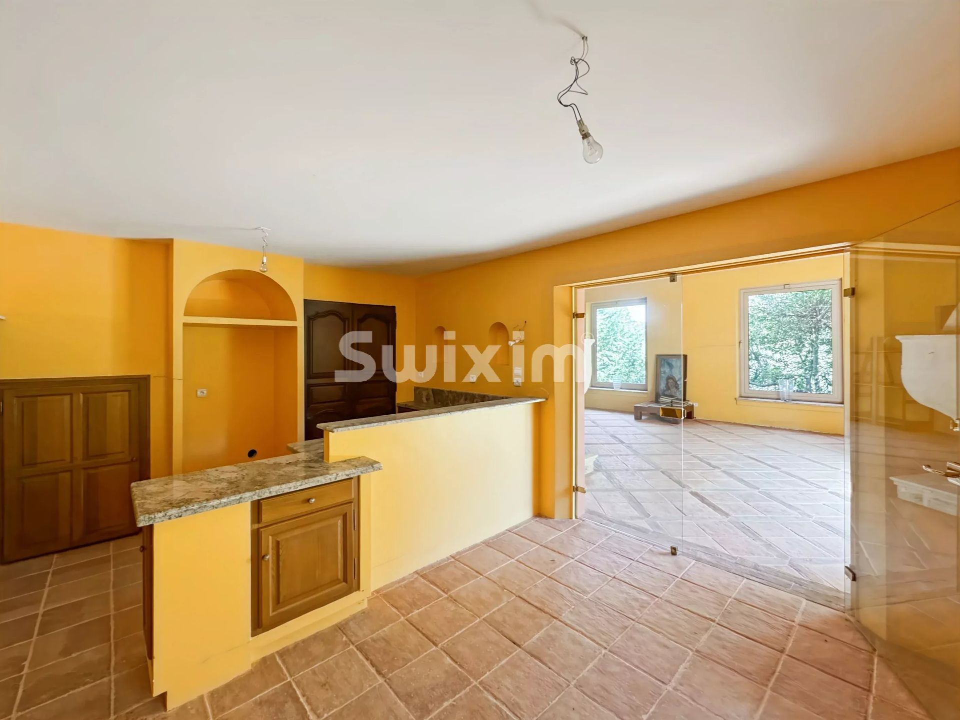 propriété 20 Pièces en vente sur Entrevennes (04700)