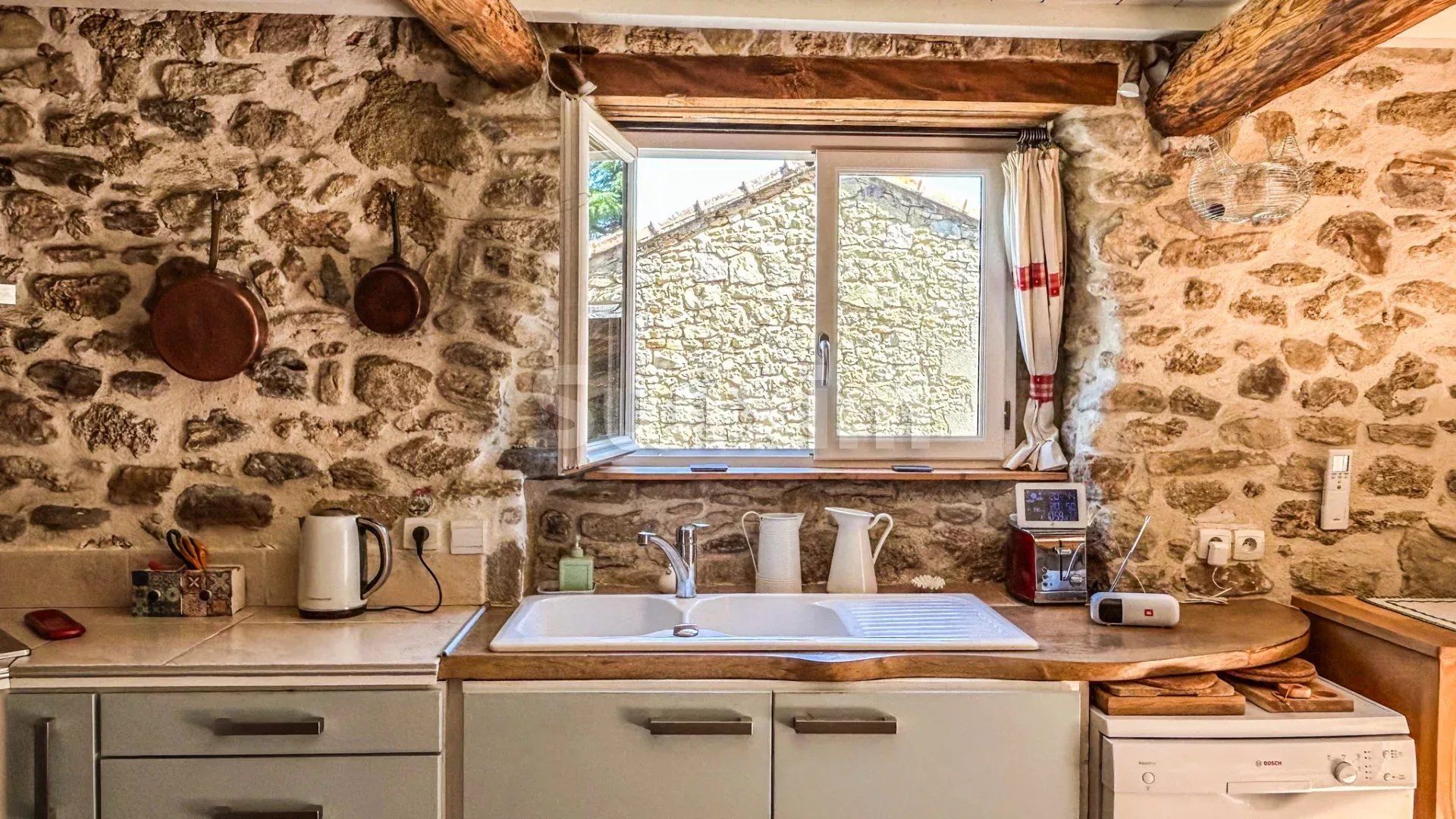 casa 5 Camere in vendita su Uzès (30700)