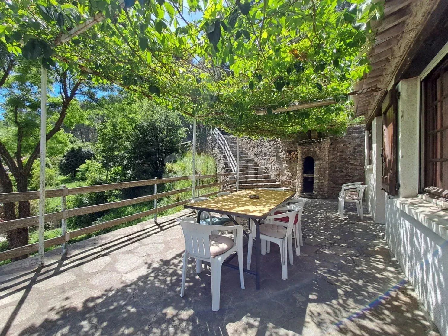 house 3 Rooms for sale on La Vernarède (30530)