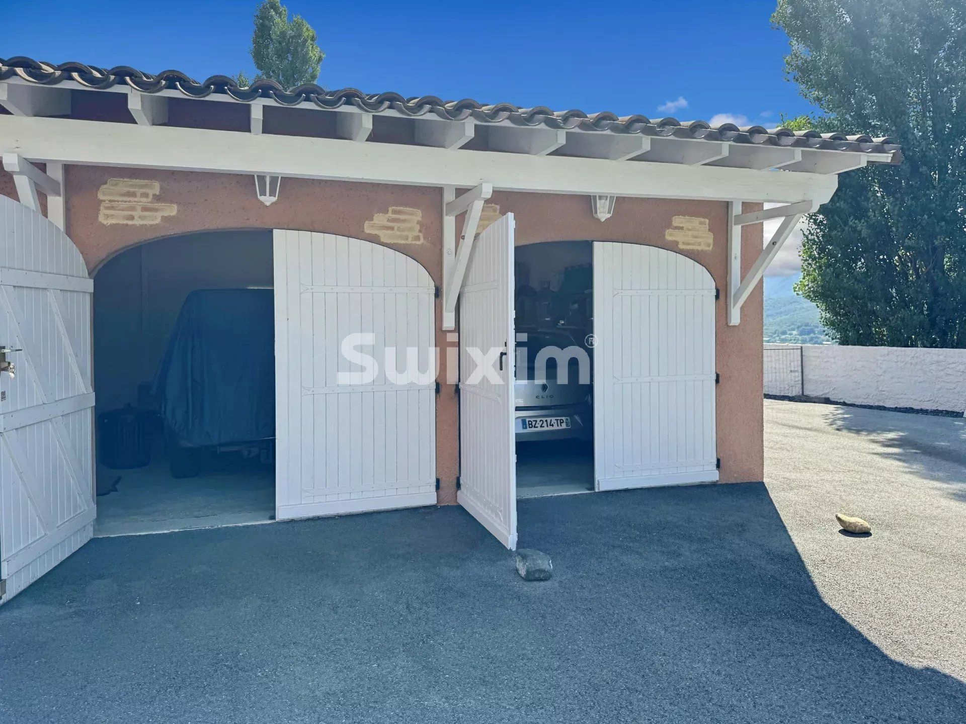 casa 5 Camere in vendita su Saint-Vincent-de-Barrès (07210)
