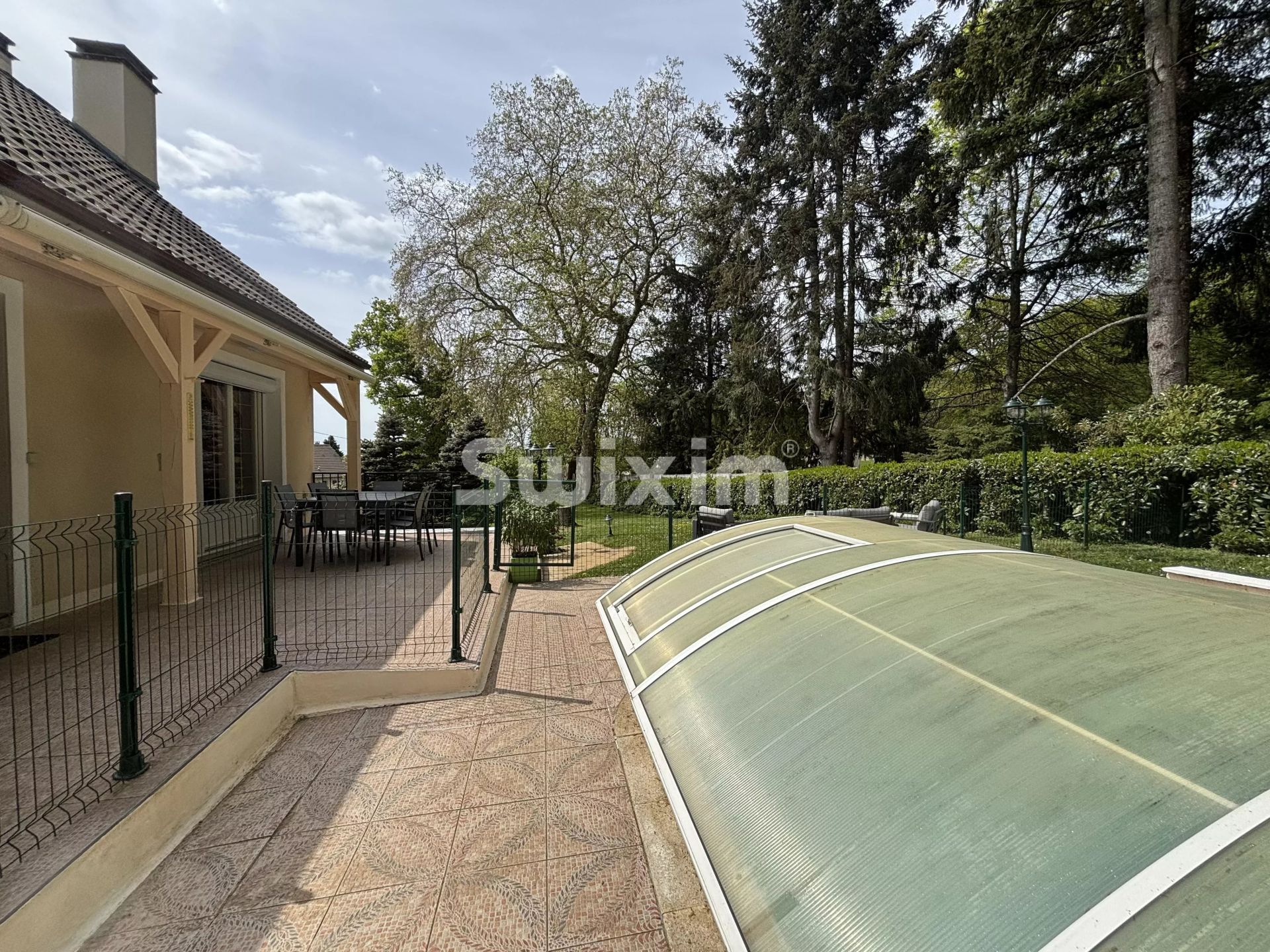 casa 11 Camere in vendita su Sauvigny-le-Bois (89200)