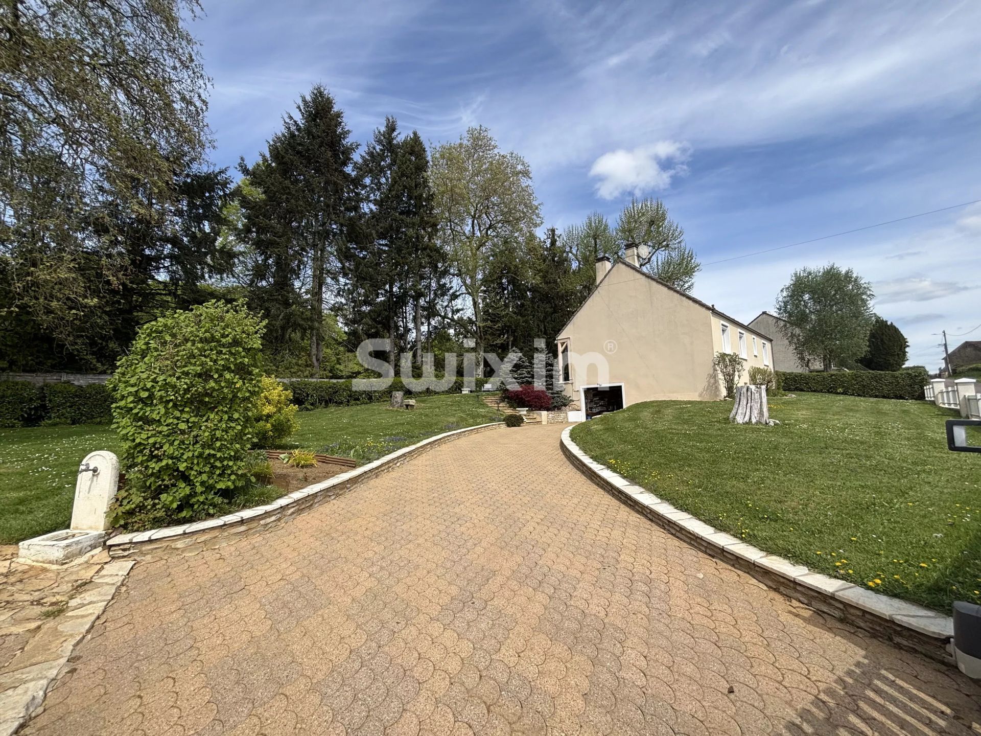 casa 11 Camere in vendita su Sauvigny-le-Bois (89200)