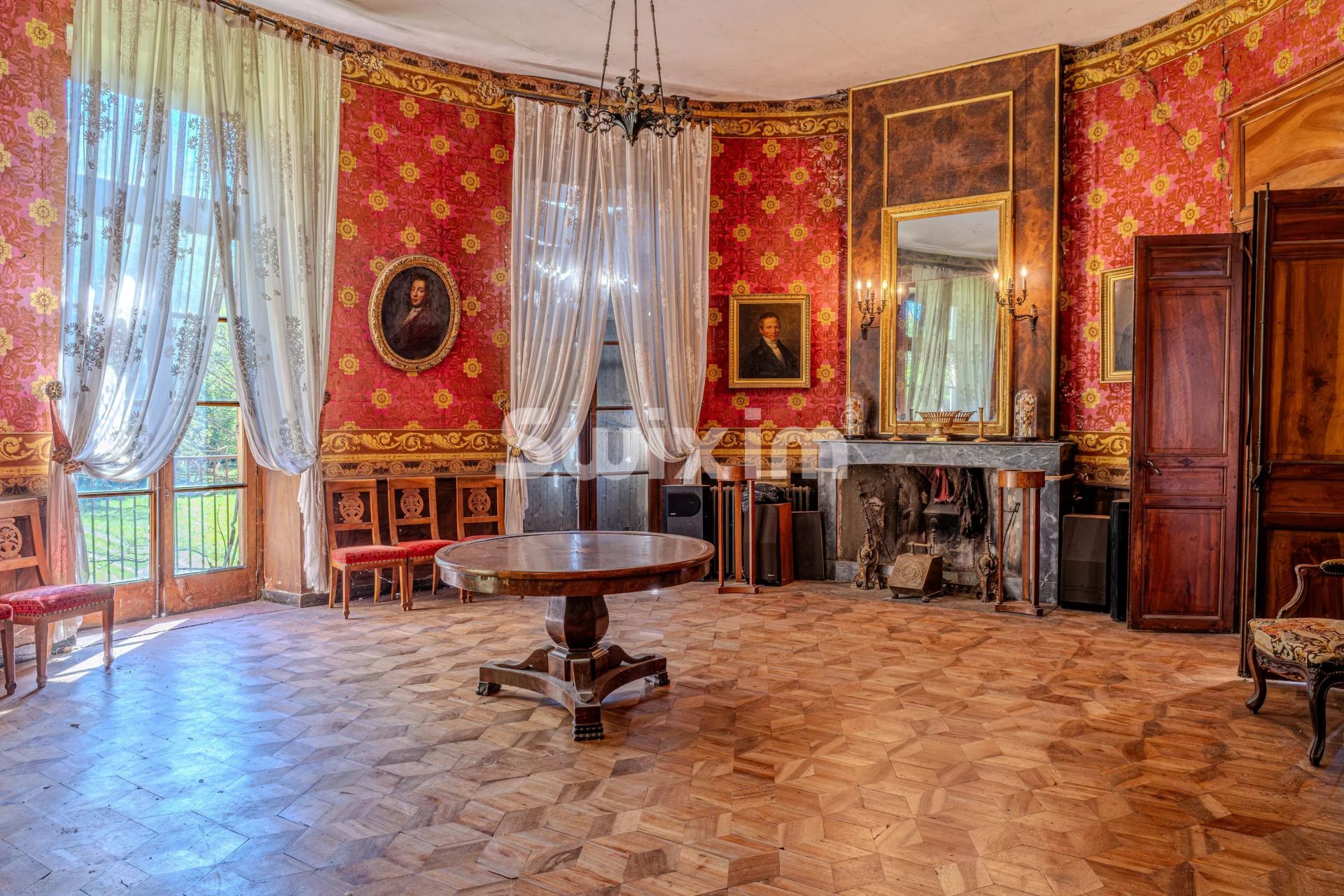 propiedad 20 Salas en venta en Bourg-de-Péage (26300)