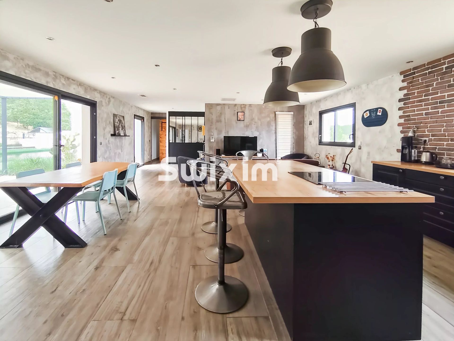 casa 7 Camere in vendita su Mornas (84550)