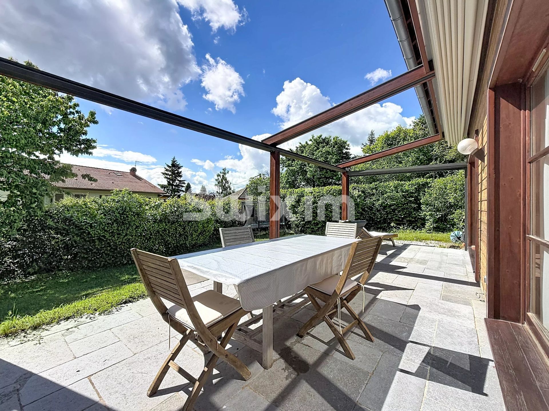 casa 6 Salas en venta en Grilly (01220)
