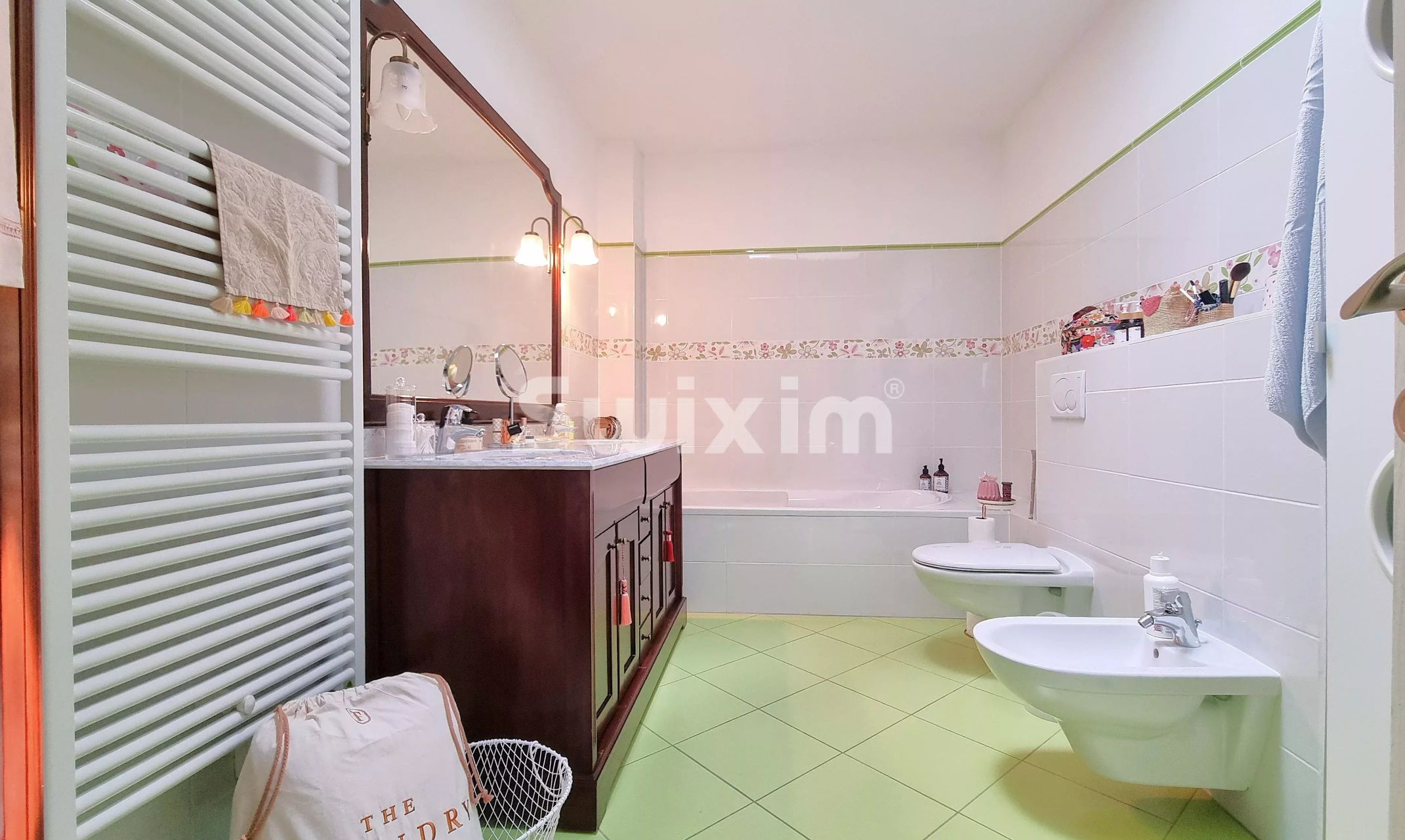 casa 6 Camere in vendita su Étrembières (74100)