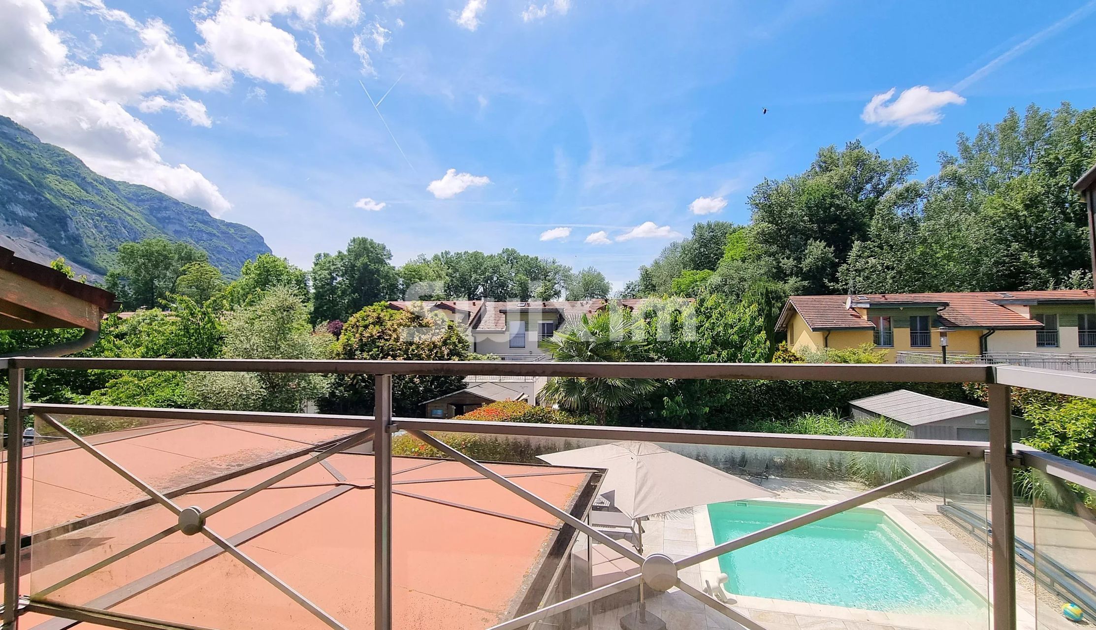 casa 6 Camere in vendita su Étrembières (74100)