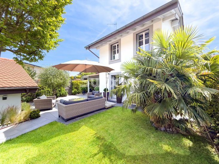 Sale House Satigny 6&nbsp;Rooms 200&nbsp;m²