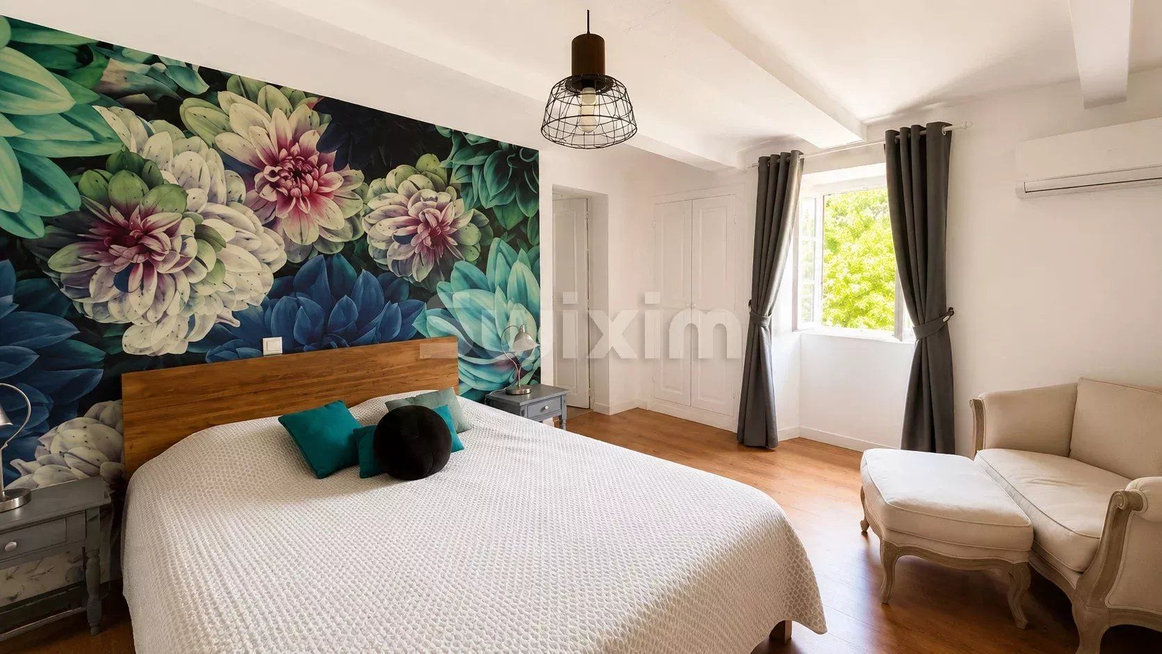 mas 10 Camere in vendita su Barjac (30430)