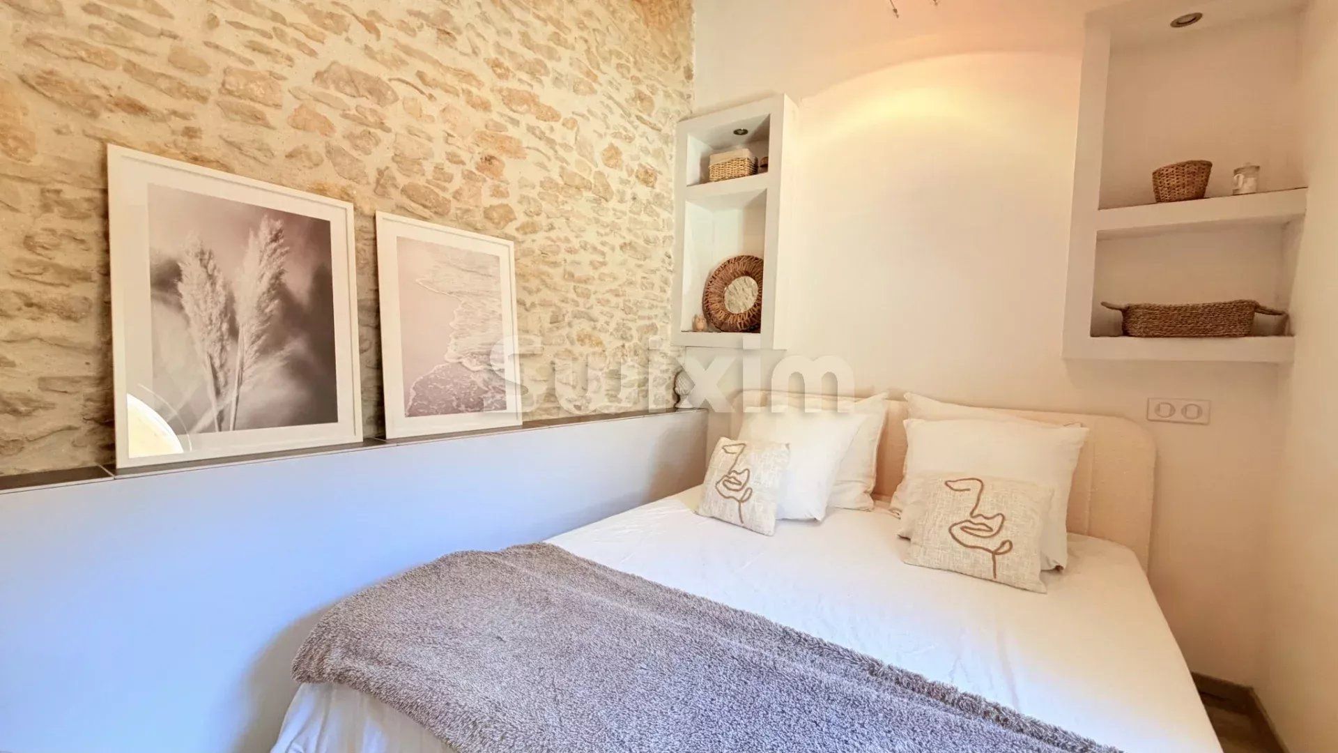 casa 5 Camere in vendita su Bagnols-sur-Cèze (30200)