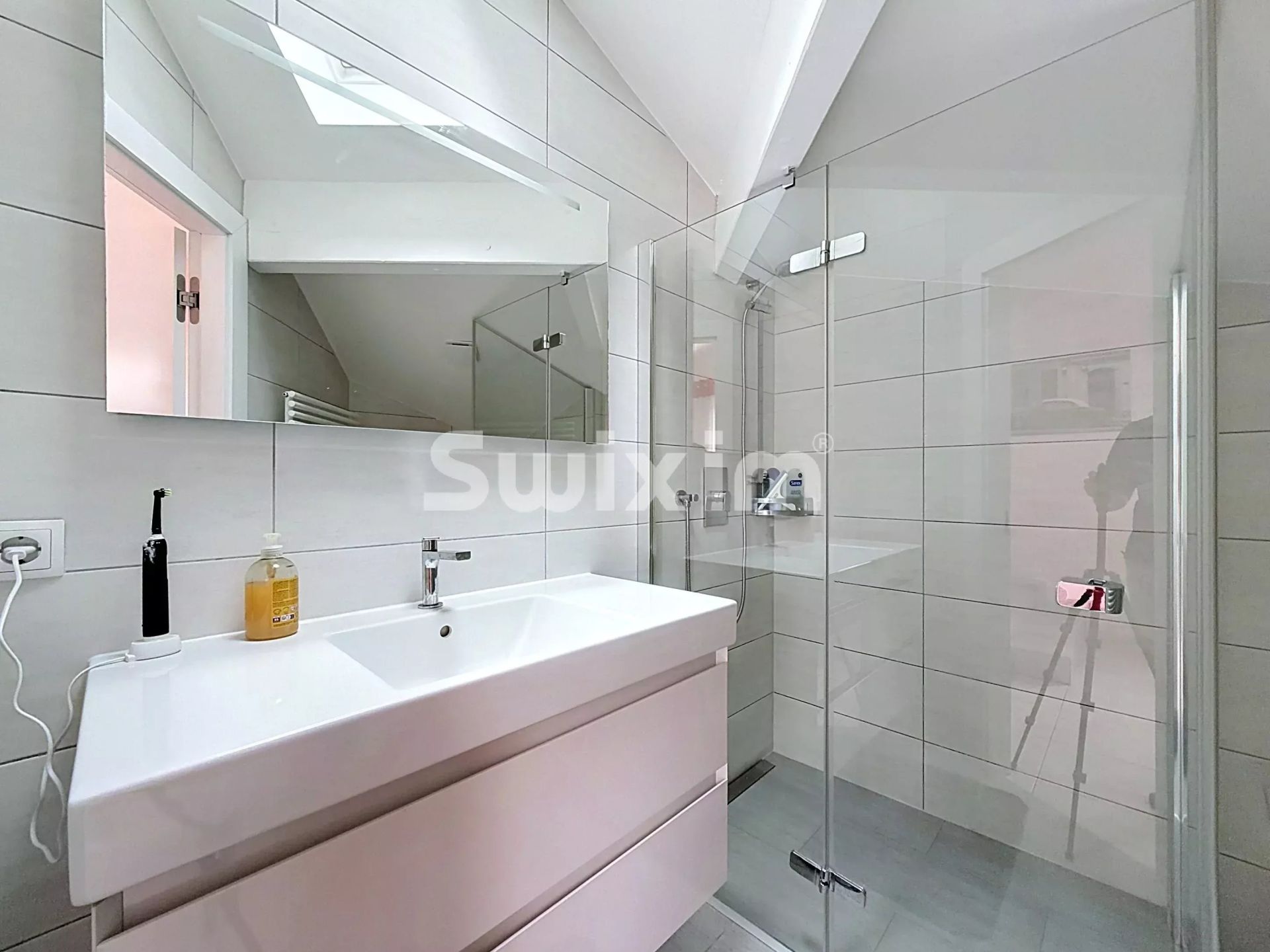 casa 6 Salas en venta en Échenevex (01170)