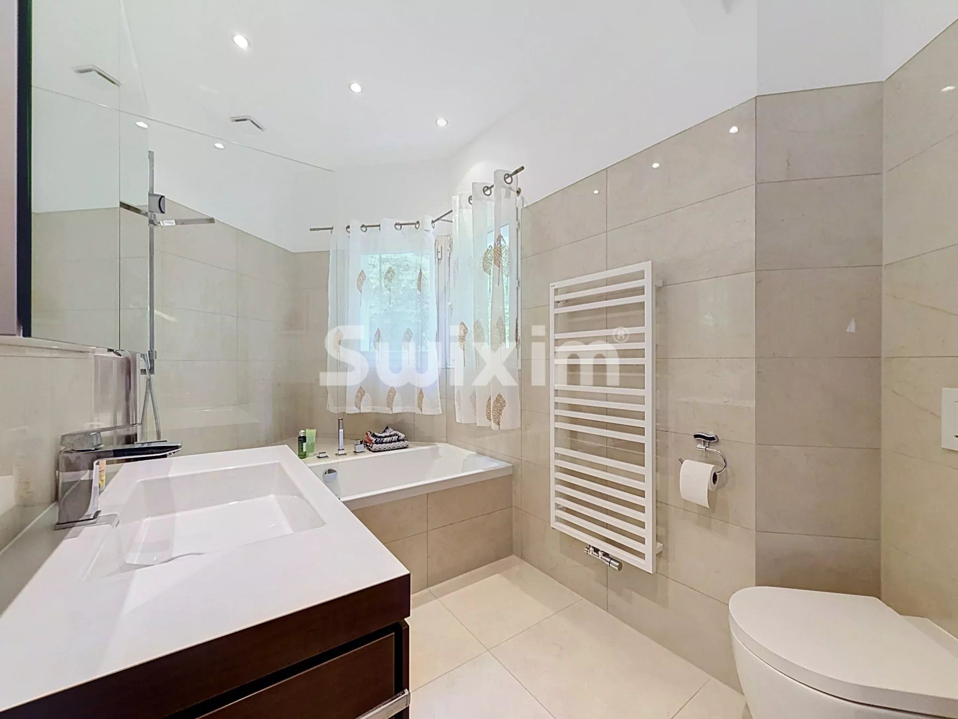 casa 6 Salas en venta en Échenevex (01170)
