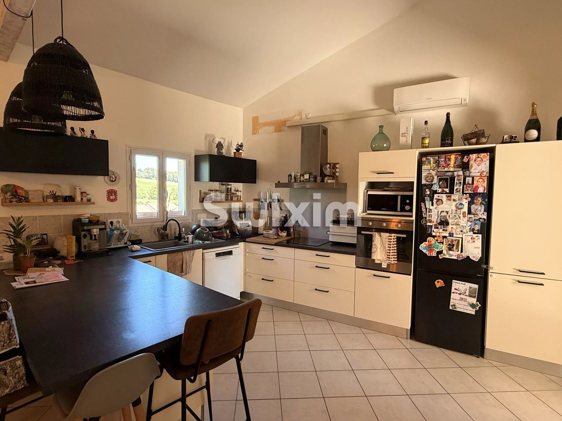 casa 5 Camere in vendita su Uchaux (84100)