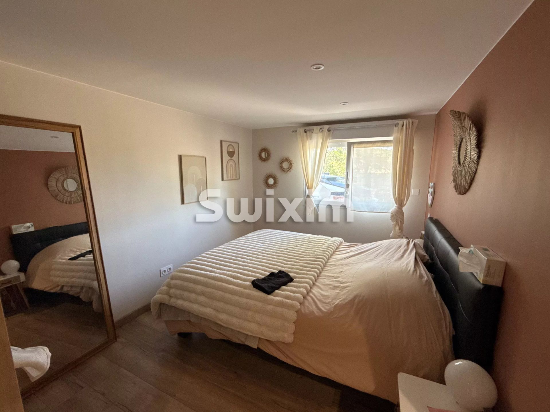 casa 5 Camere in vendita su Uchaux (84100)
