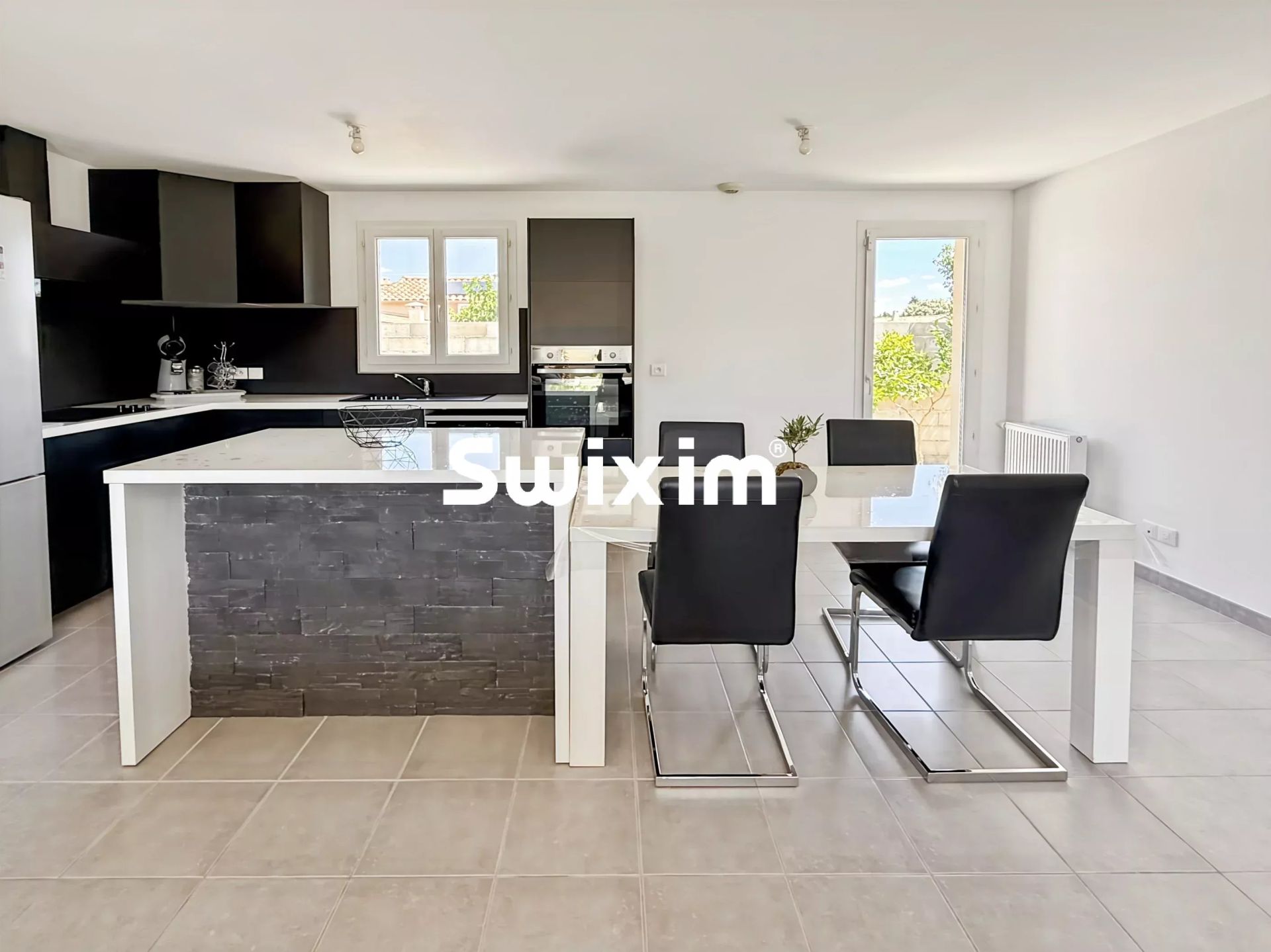 casa 4 Camere in vendita su Pierrelatte (26700)
