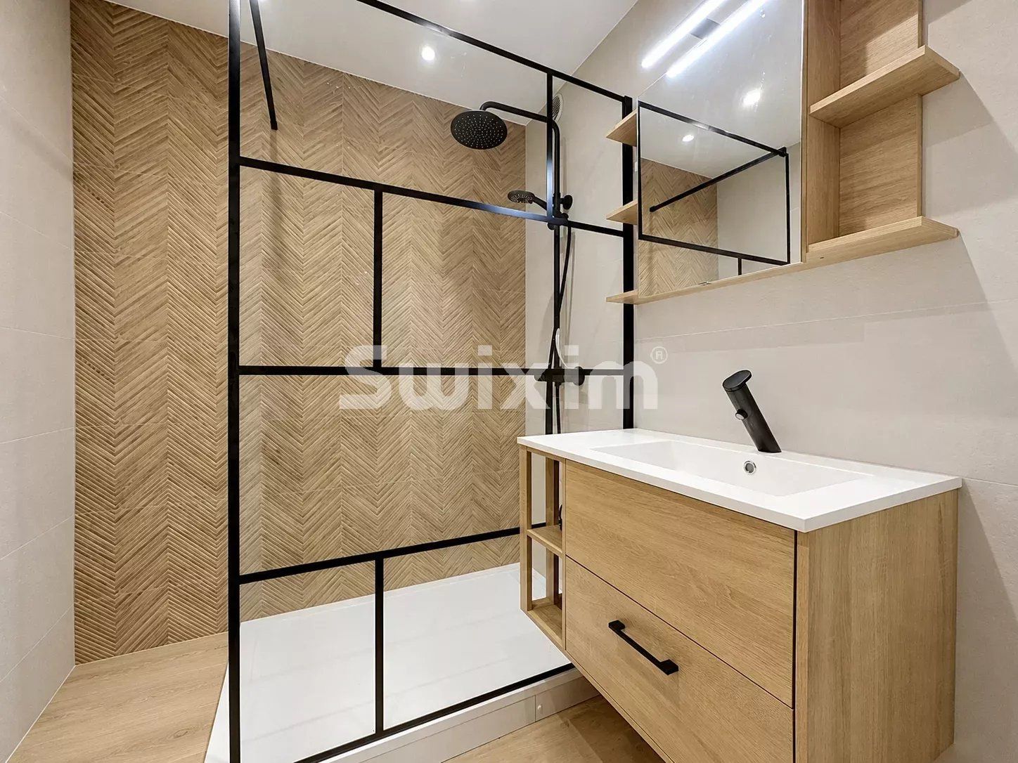 apartment 2 Rooms for sale on Saint-Genis-Pouilly (01630)