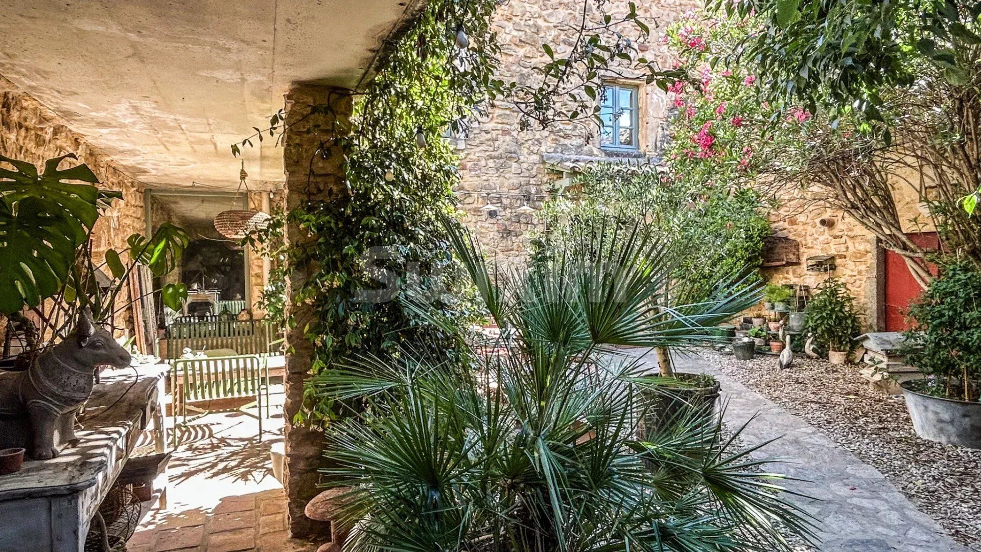 maison 7 Pièces en vente sur Chusclan (30200)