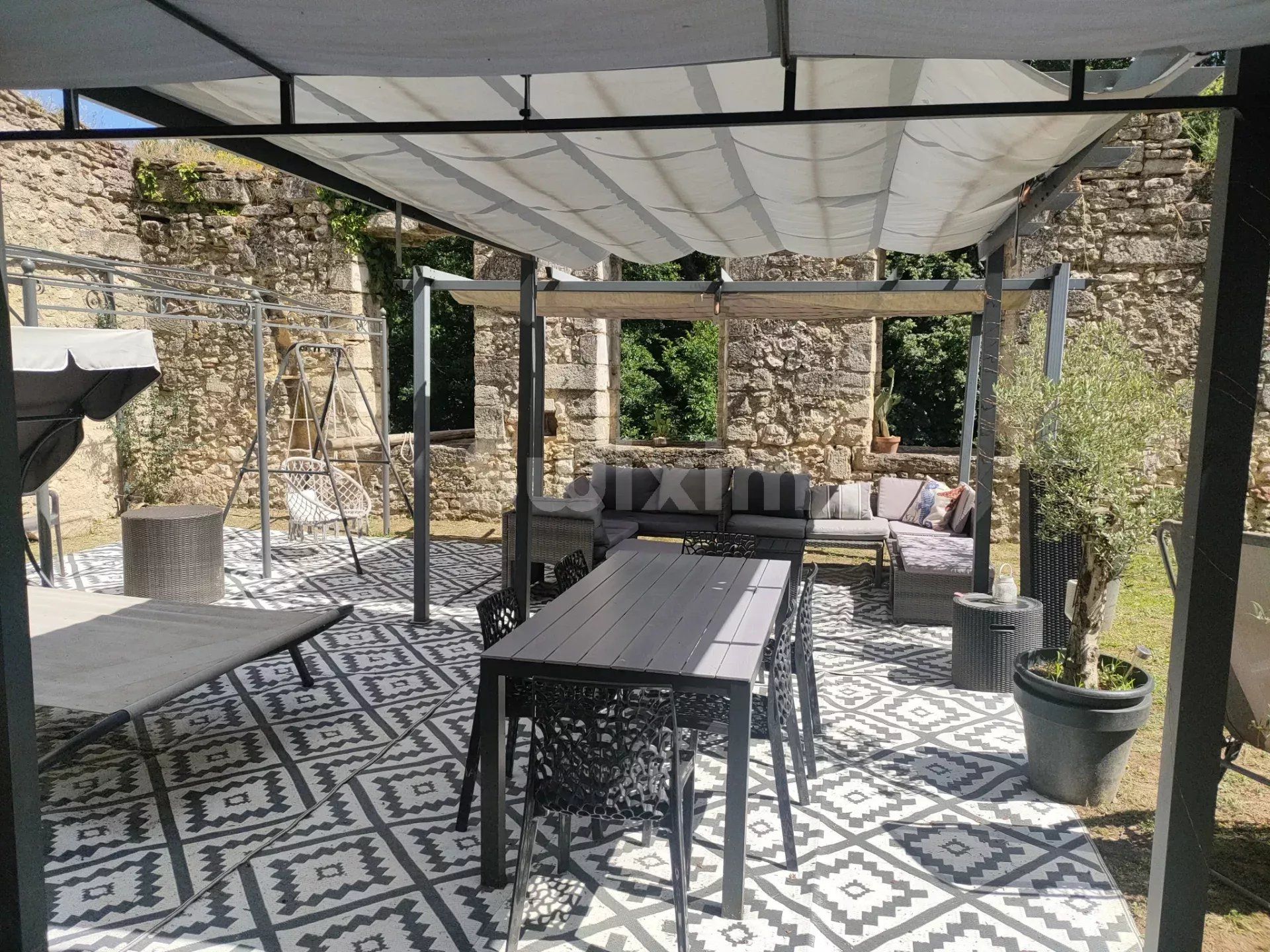 propriété 16 Pièces en vente sur Uzès (30700)