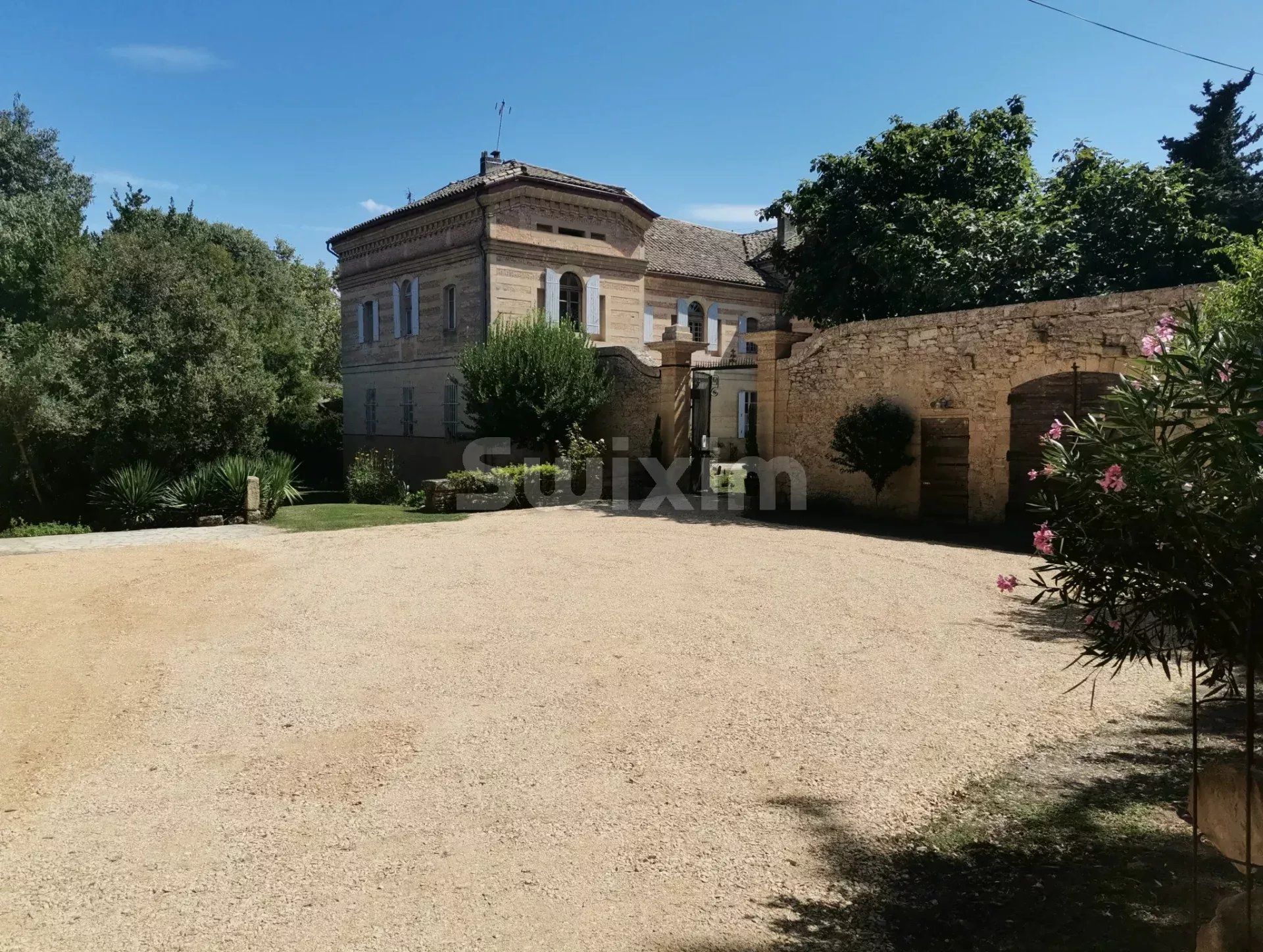 proprietà 16 Camere in vendita su Uzès (30700)