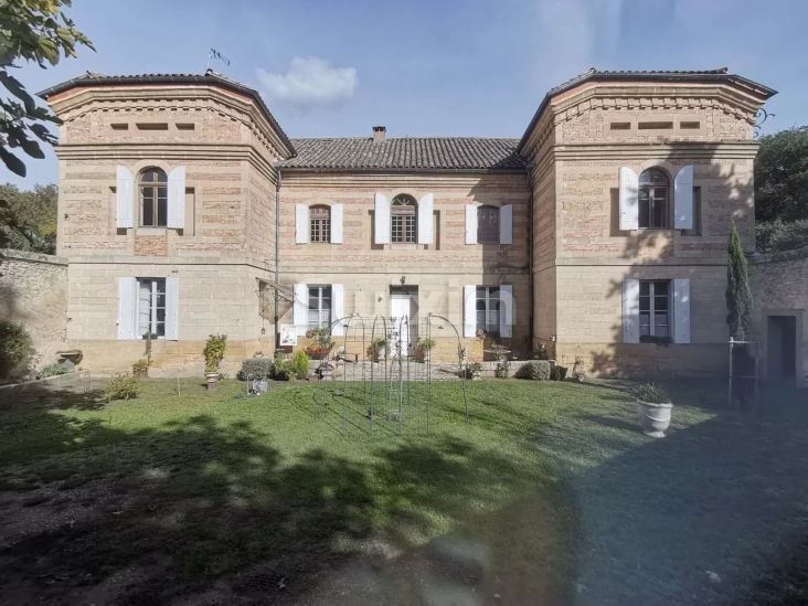 Vente Propriété Uzès 16&nbsp;Pièces 450&nbsp;m²