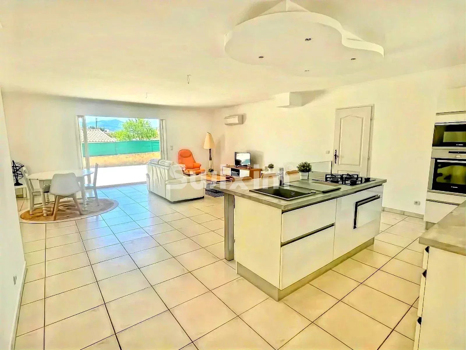 house 4 Rooms for sale on Roquebrune-sur-Argens (83520)