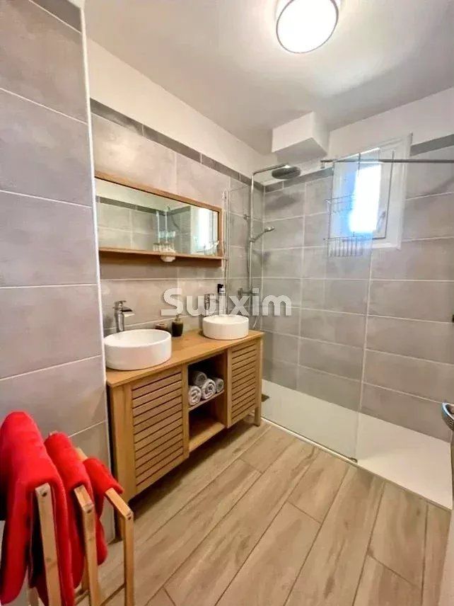 mas 10 Camere in vendita su Caderousse (84860)