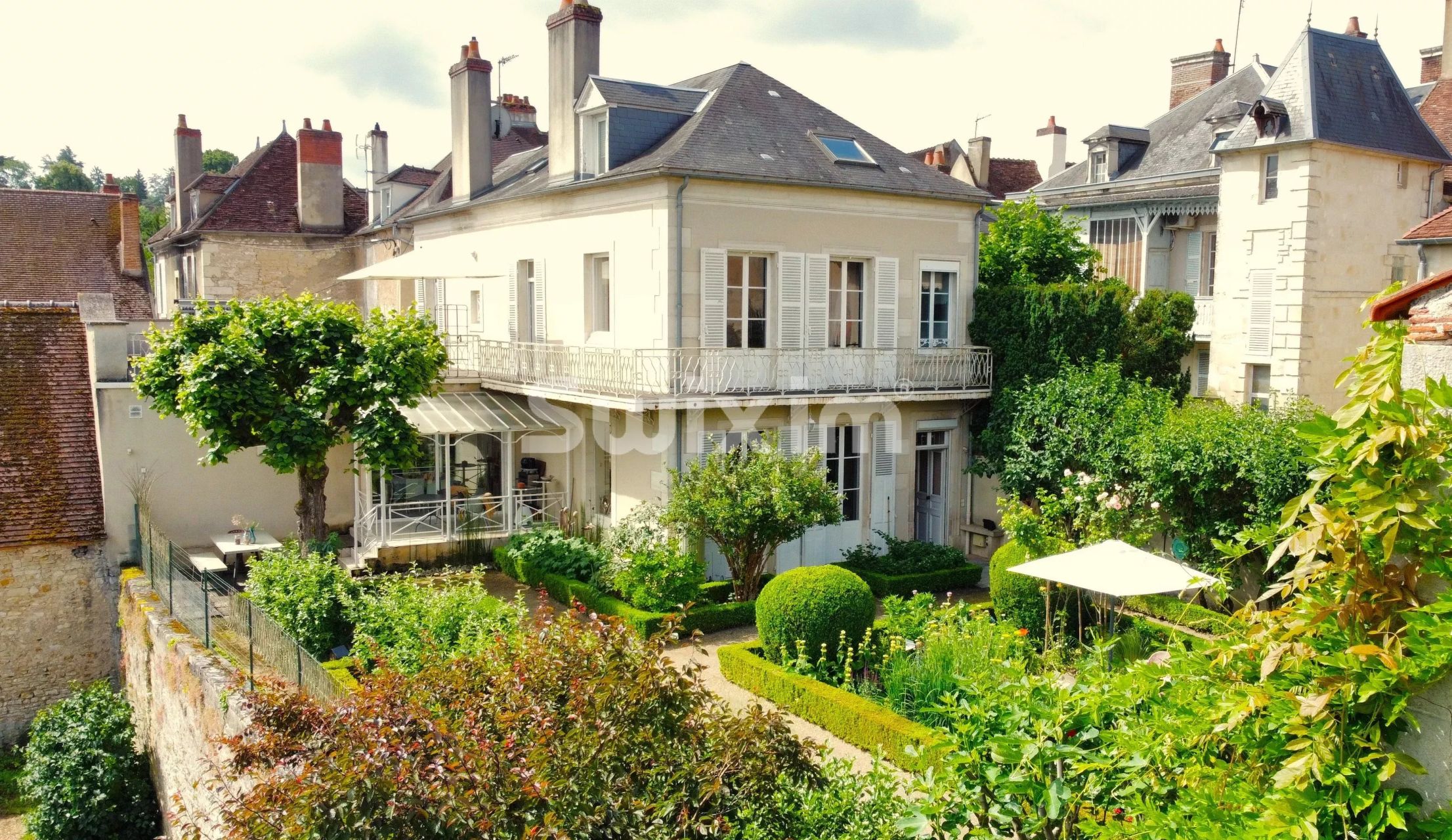 proprietà 13 Camere in vendita su Clamecy (58500)