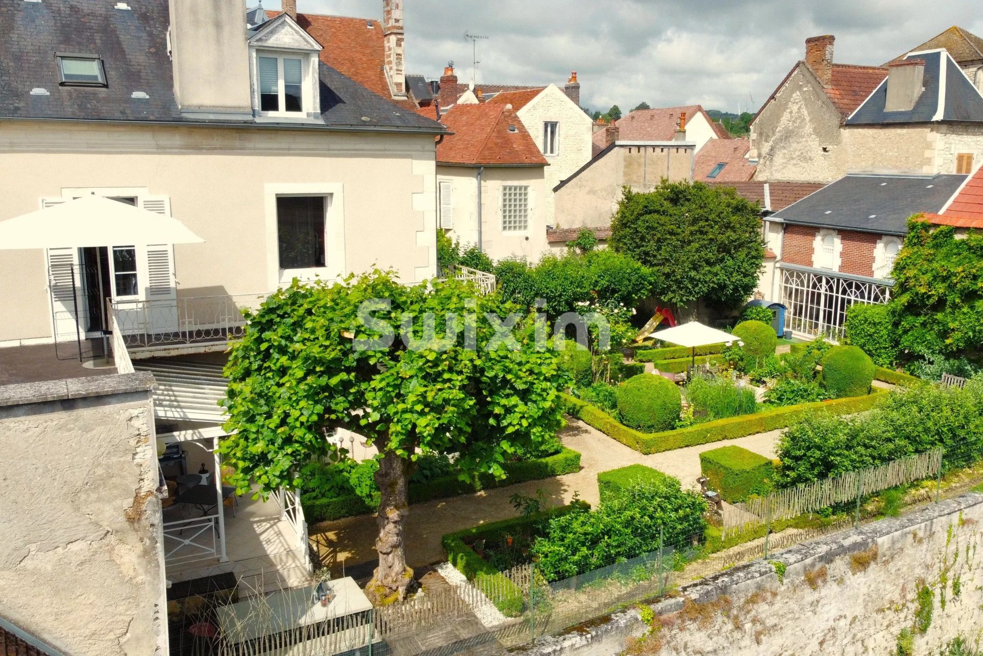 proprietà 13 Camere in vendita su Clamecy (58500)