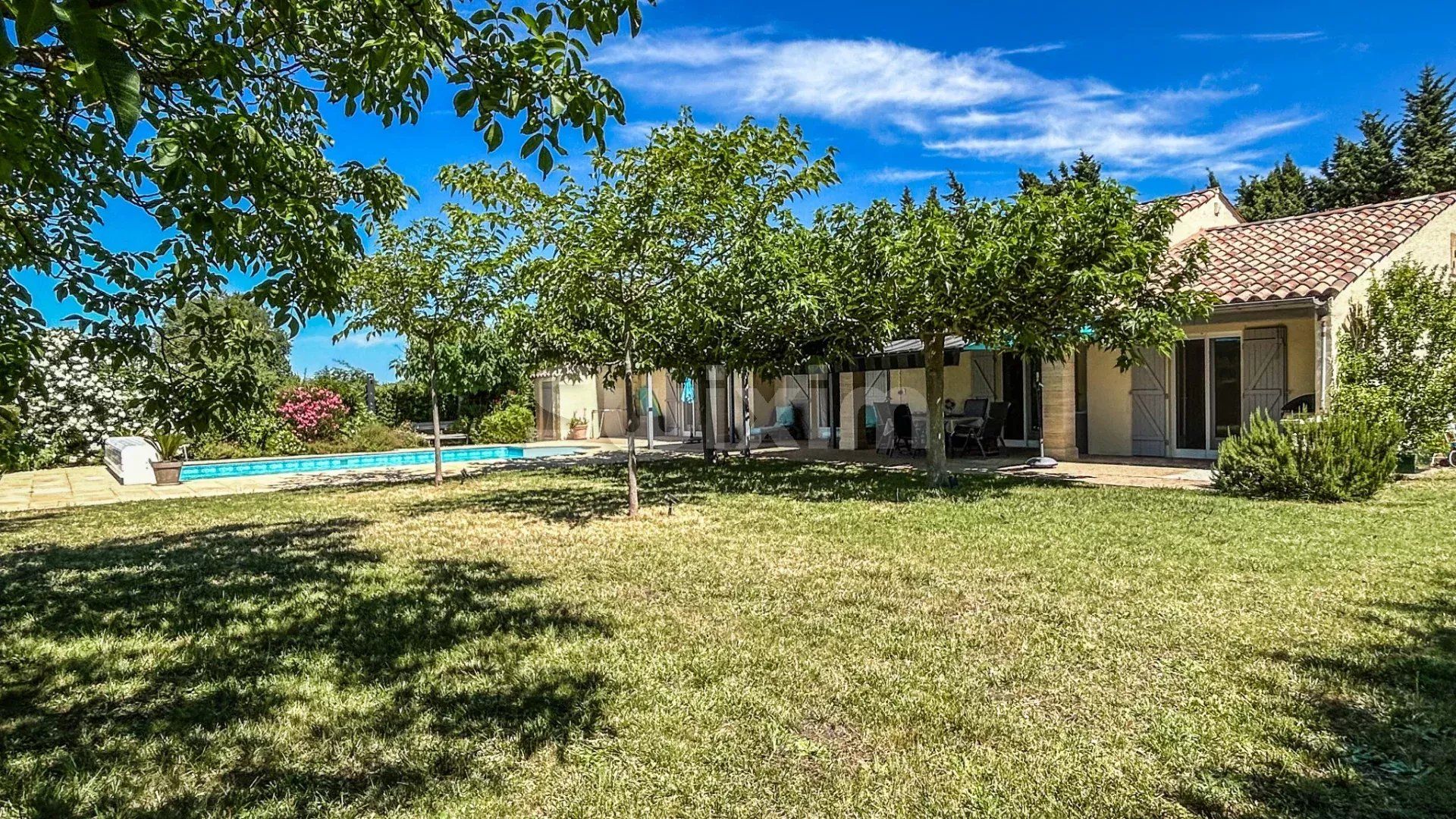 villa 4 Salas en venta en Uzès (30700)