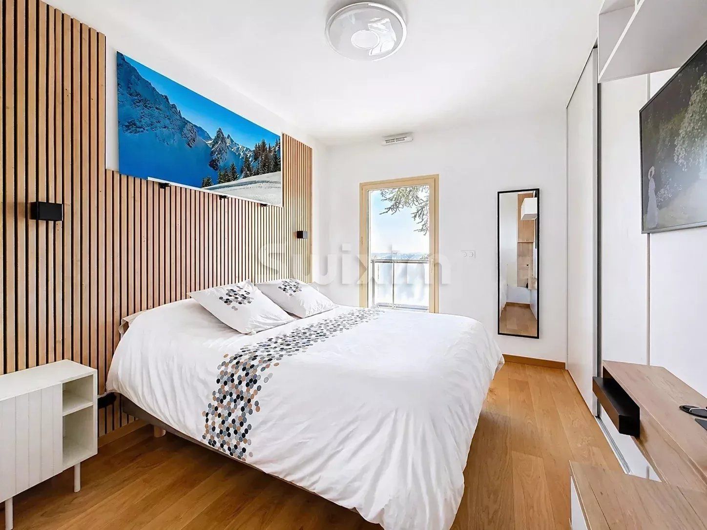 apartment 4 Rooms for sale on Saint-Didier-au-Mont-d'Or (69370)