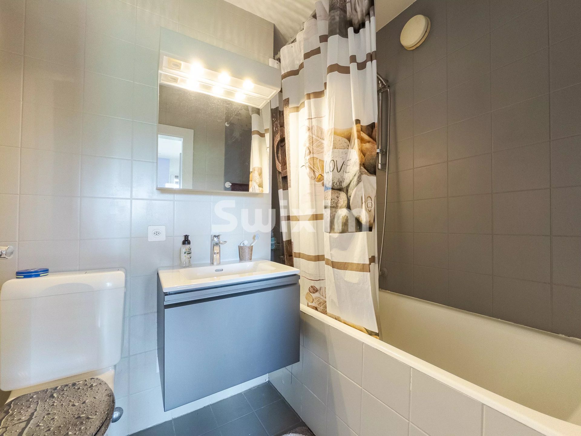 appartement 6 Pièces en vente sur Bernex (1233)