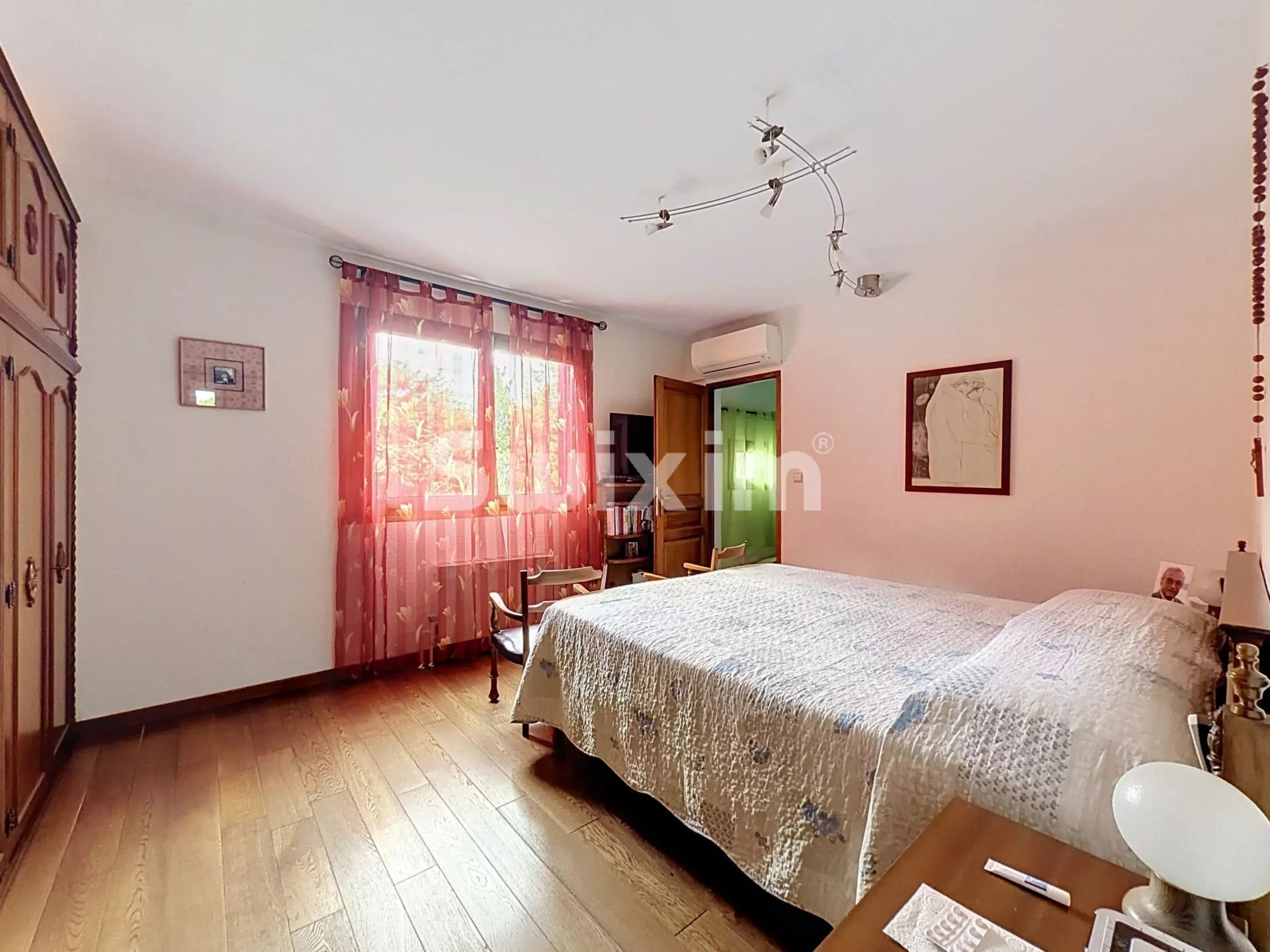 casa 7 Camere in vendita su Sergy (01630)