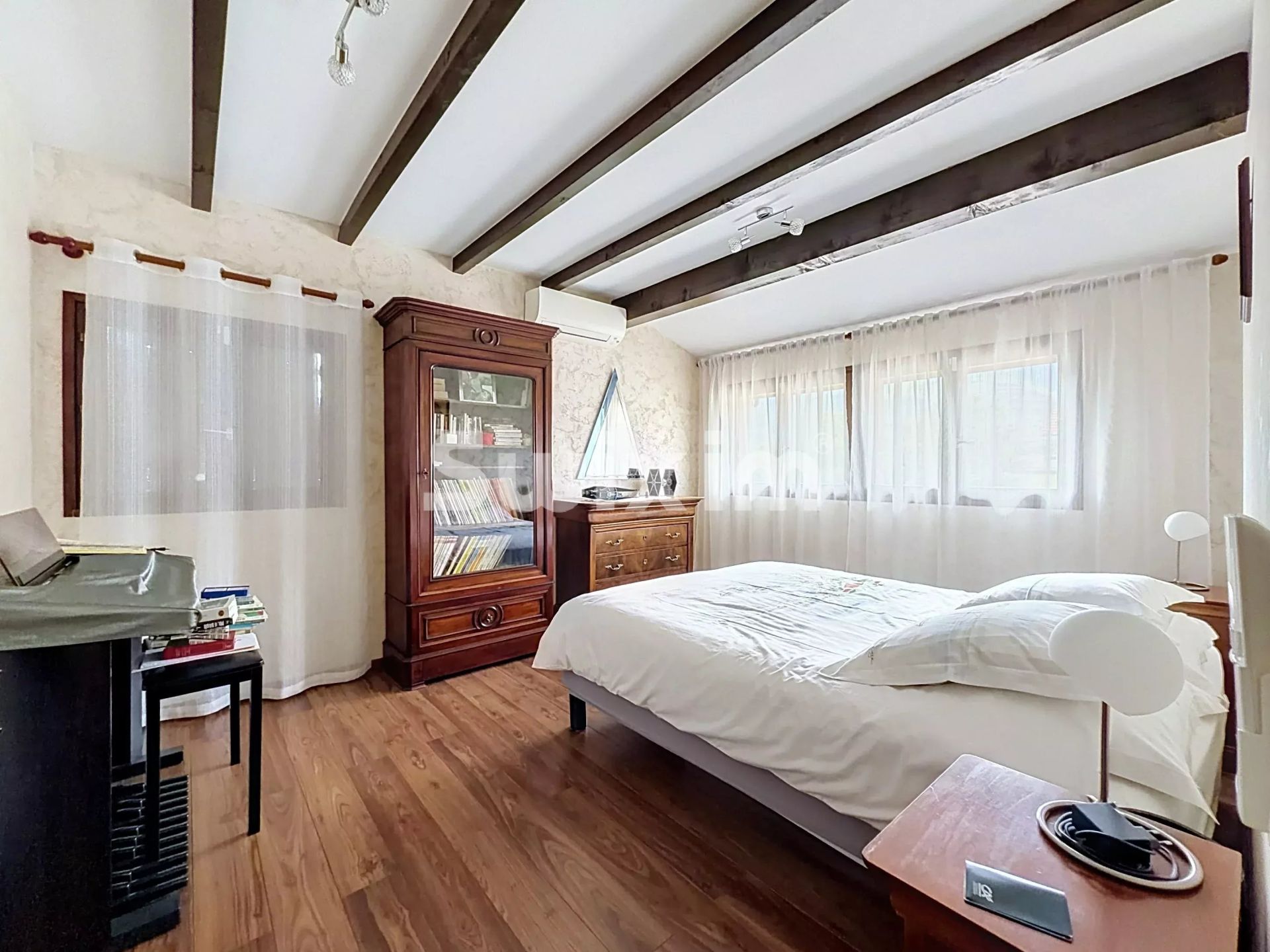 casa 7 Camere in vendita su Sergy (01630)