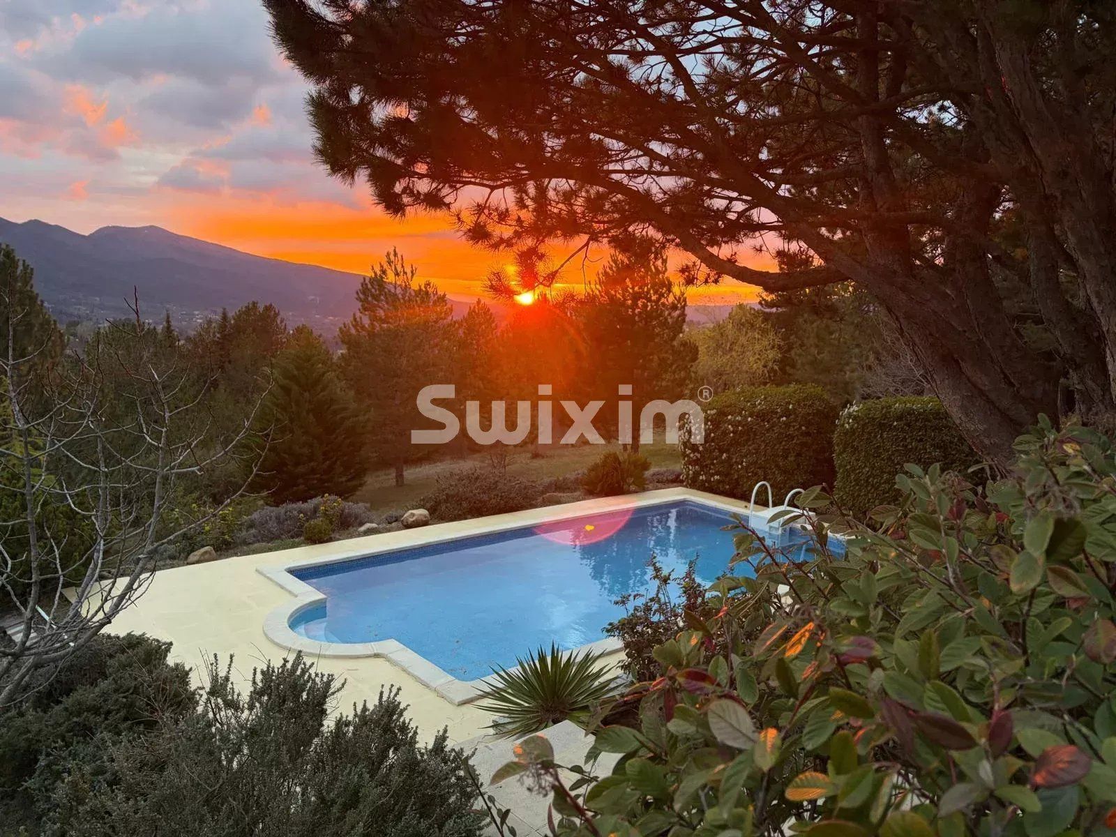 casa 9 Camere in vendita su Dieulefit (26220)