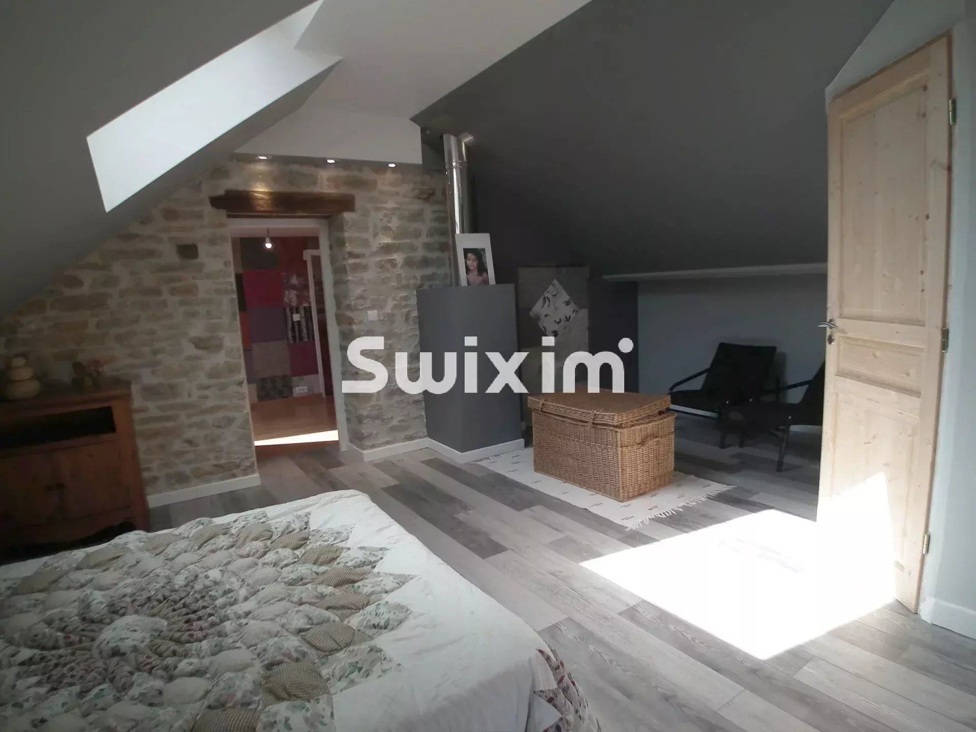 maison 7 Pièces en vente sur Val-Sonnette (39190)