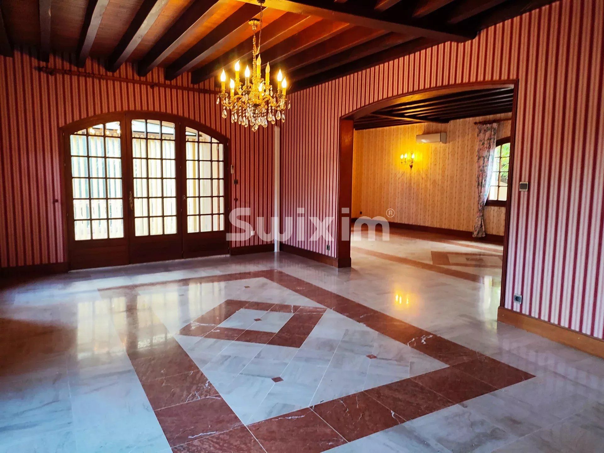 casa 8 Camere in vendita su Foix (09000)