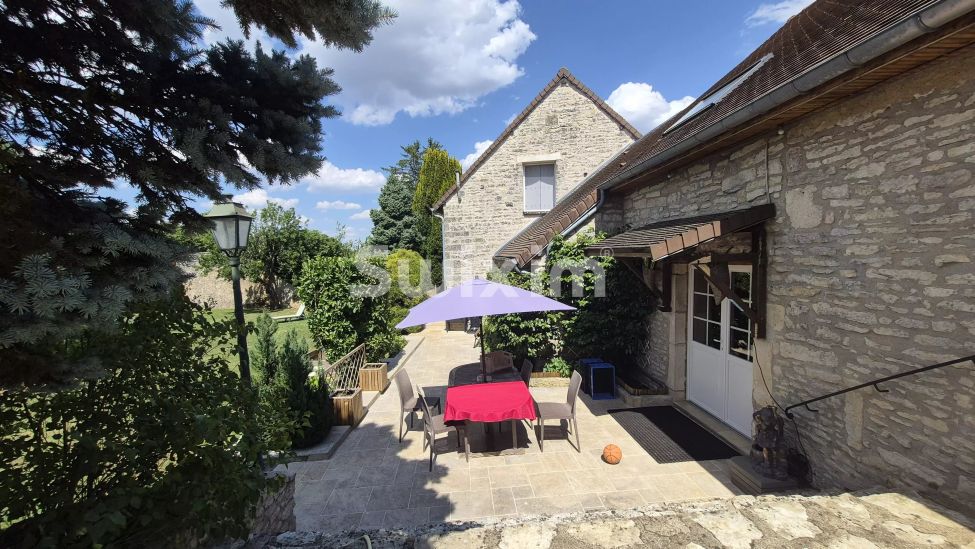 Venta Casa Montbard 8&nbsp;Salas 227.36&nbsp;m²