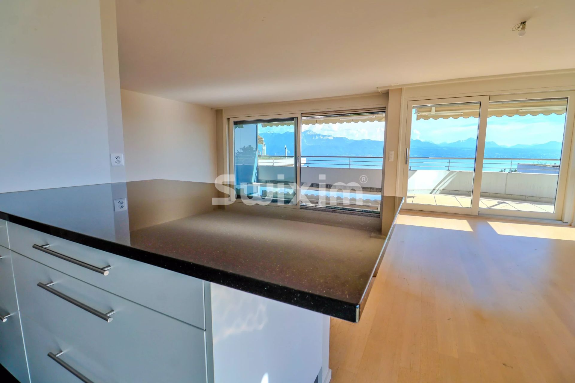 apartment 5.5 Rooms for rent on Pully (1009)